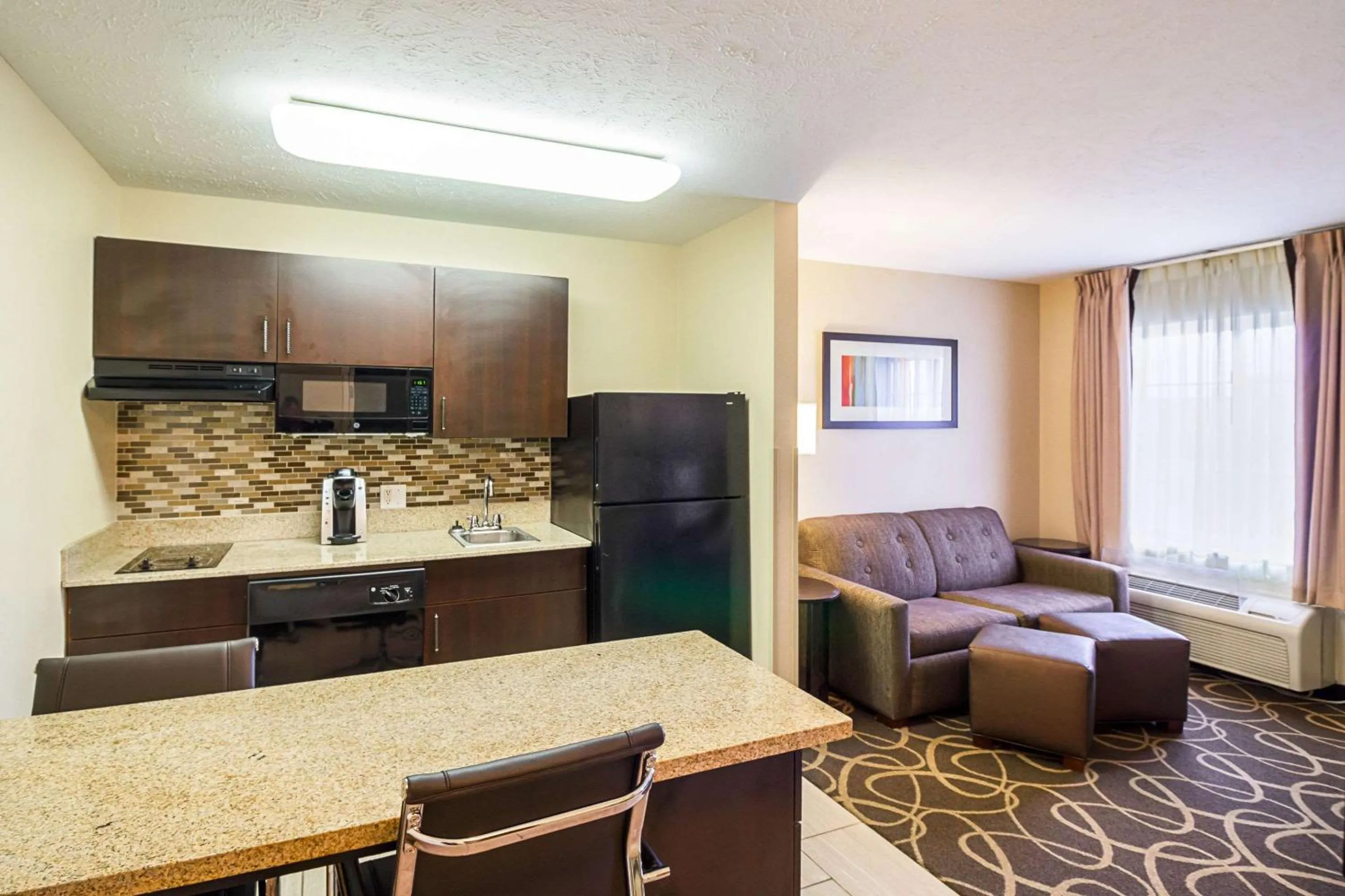 Bedroom in MainStay Suites Fargo - I-94 Medical Center