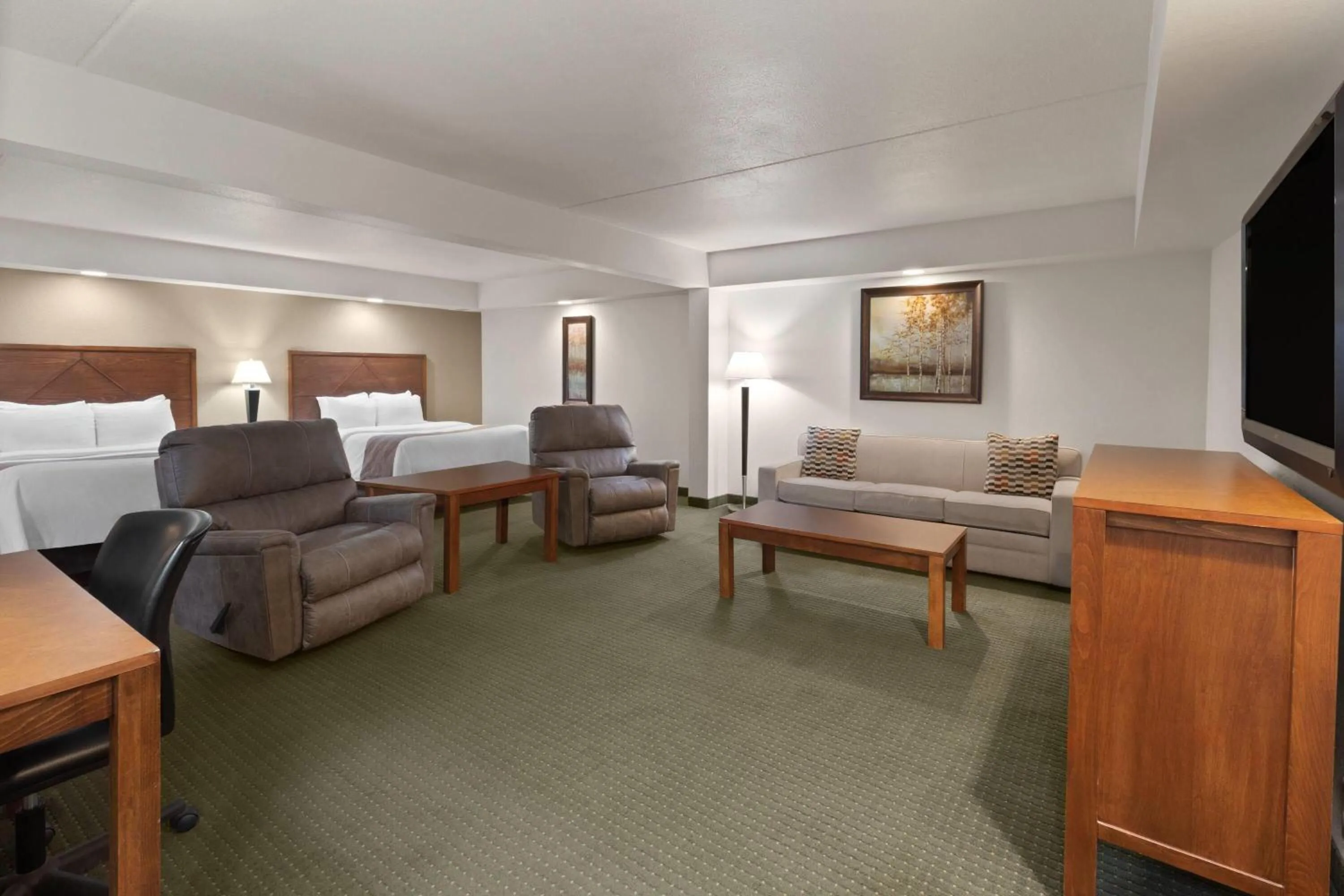 Photo of the whole room, Bed in Baymont by Wyndham Jamestown Conference Center & Water Park