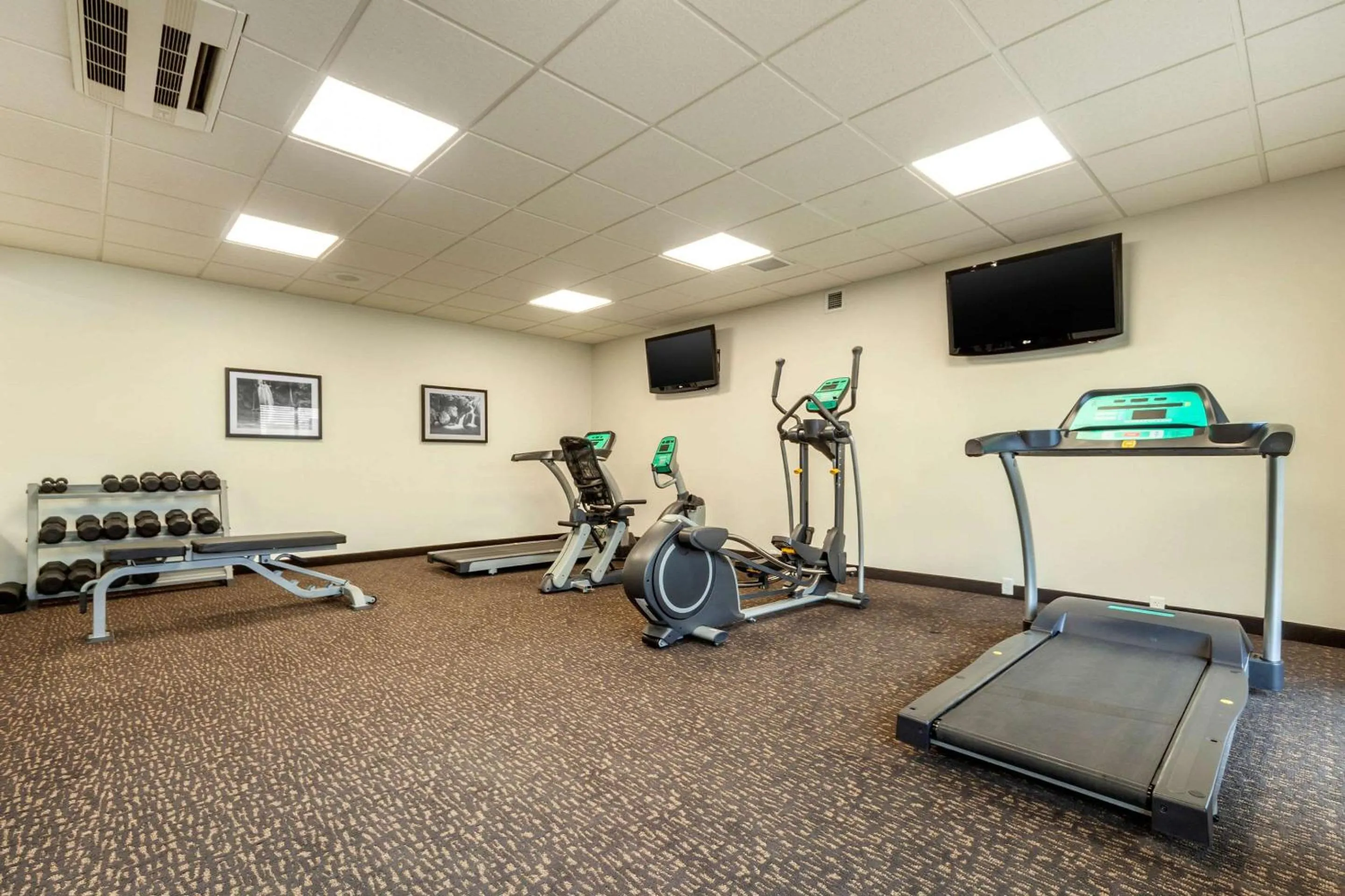 Fitness centre/facilities in Sleep Inn & Suites Grand Forks Near Alerus Center