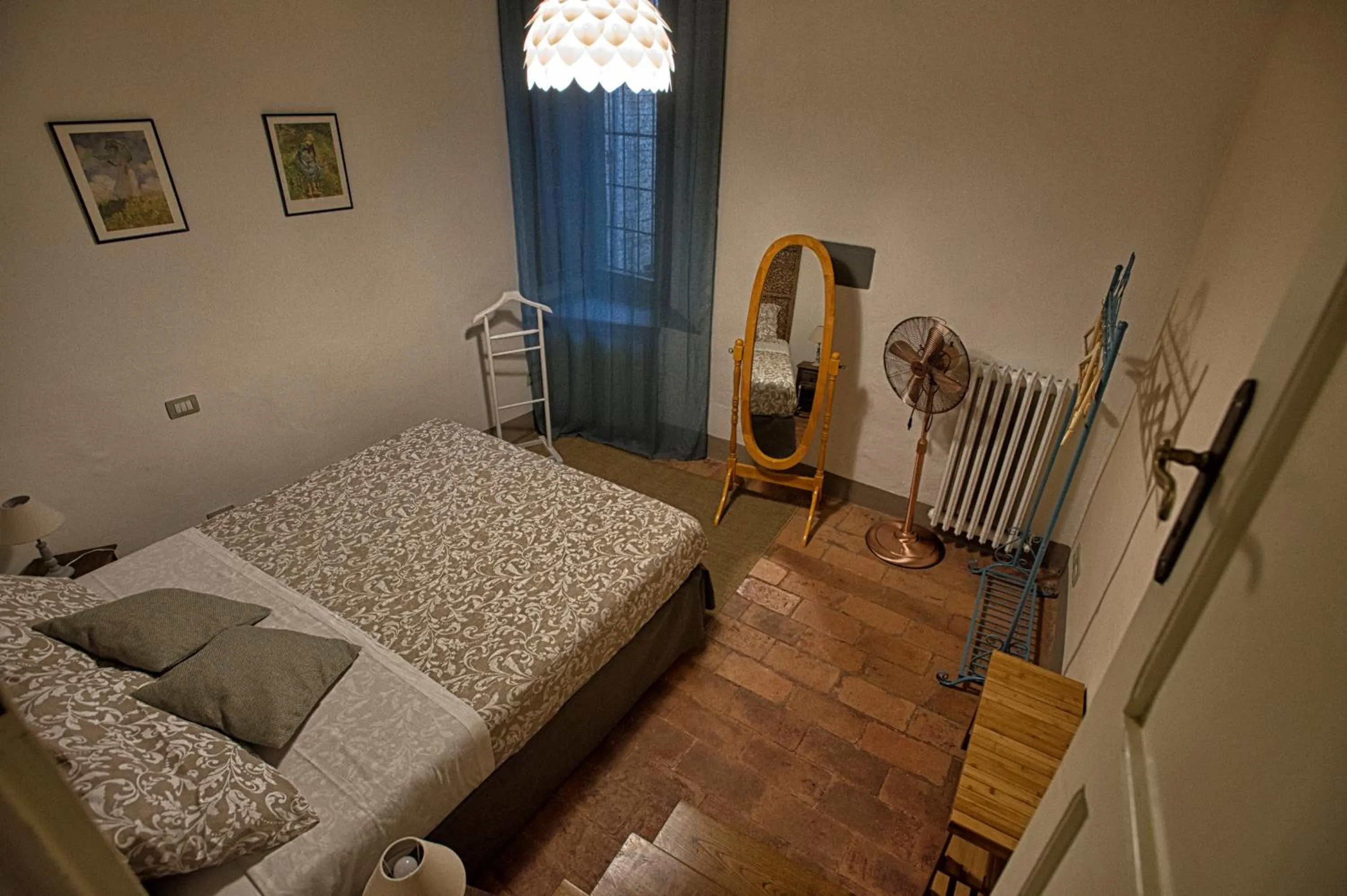 Photo of the whole room, Bed in La Giuggiola Sweet Home