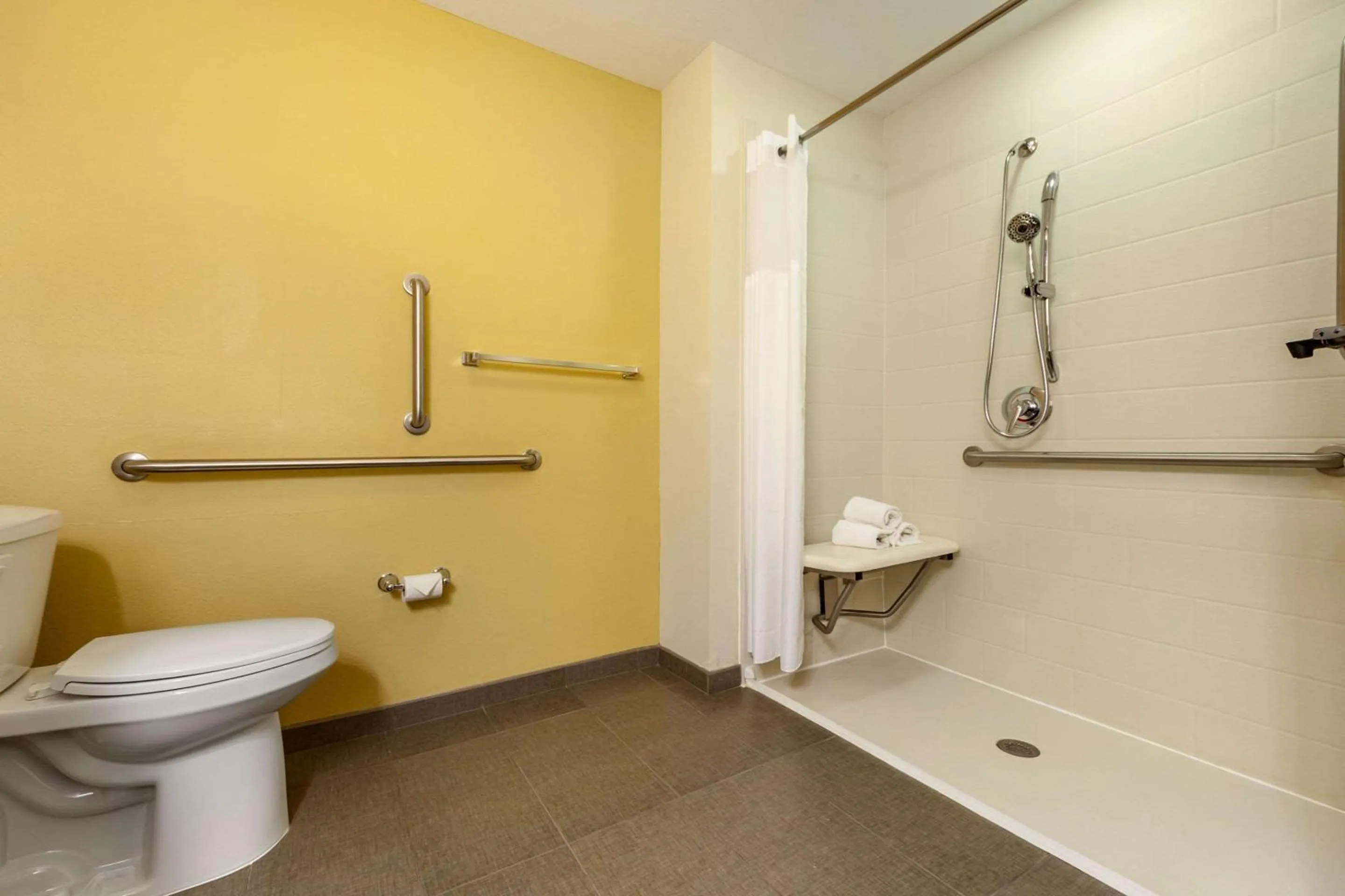 Bedroom in Sleep Inn & Suites Fargo Medical Center