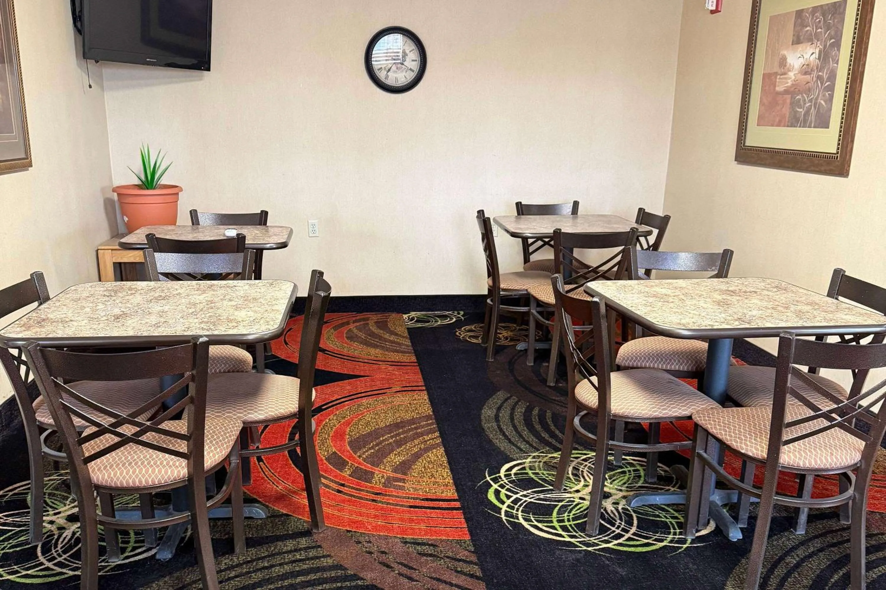 Breakfast in Super 8 by Wyndham Cozad