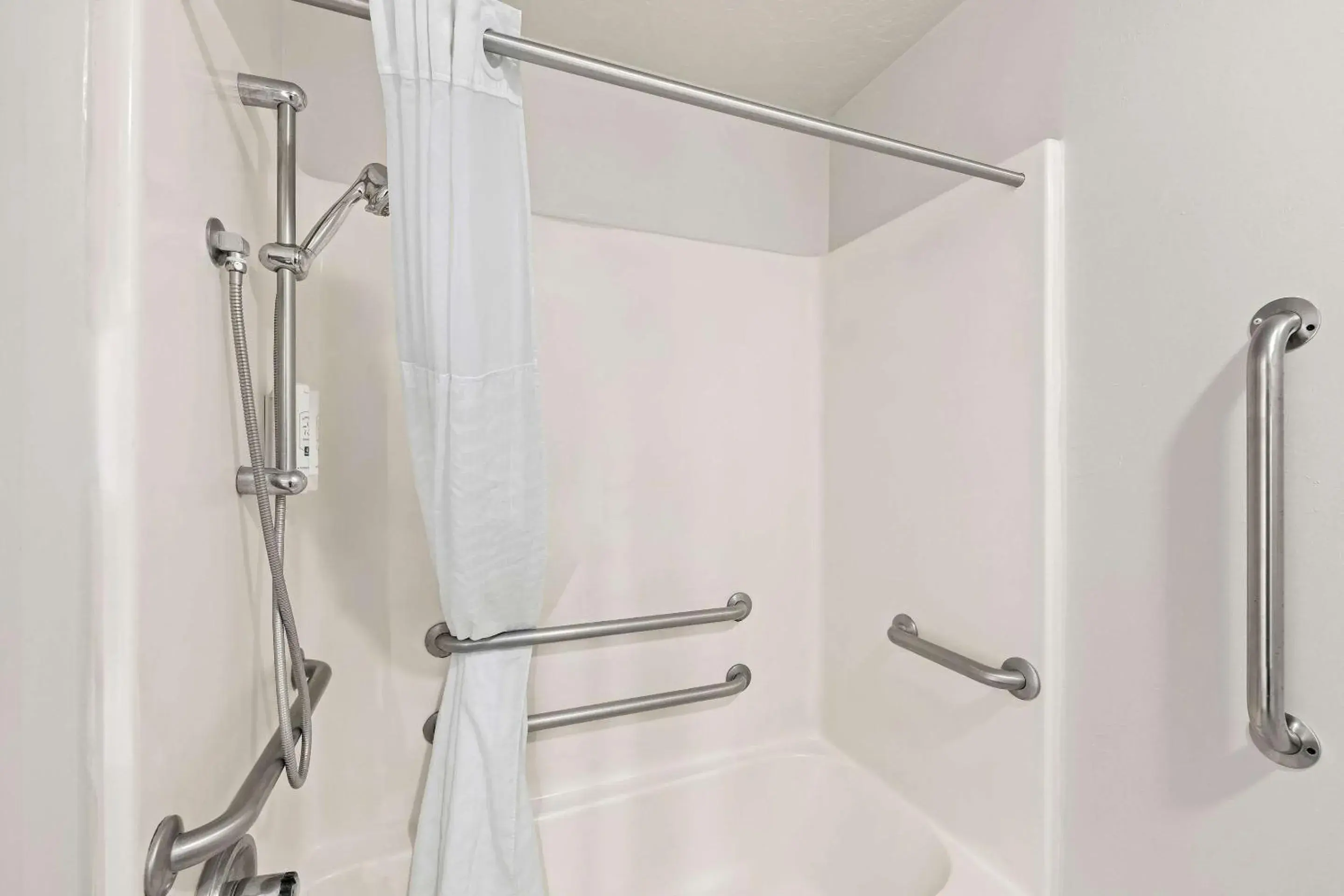 King Room - Accessible/Non-Smoking in Quality Inn King Room - Accessible/Non-Smoking in Quality Inn