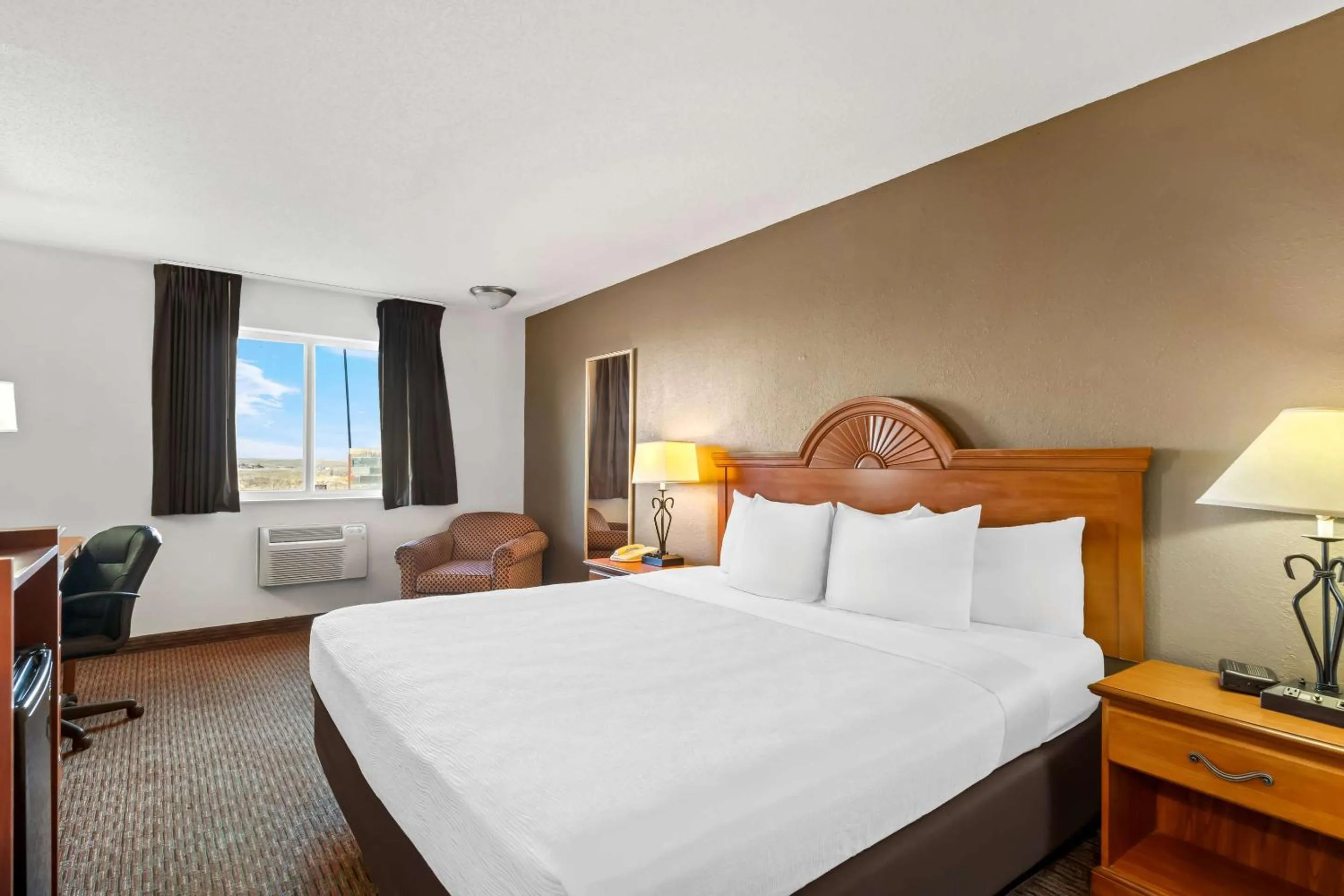 Bedroom, Bed in Quality Inn Sidney I-80