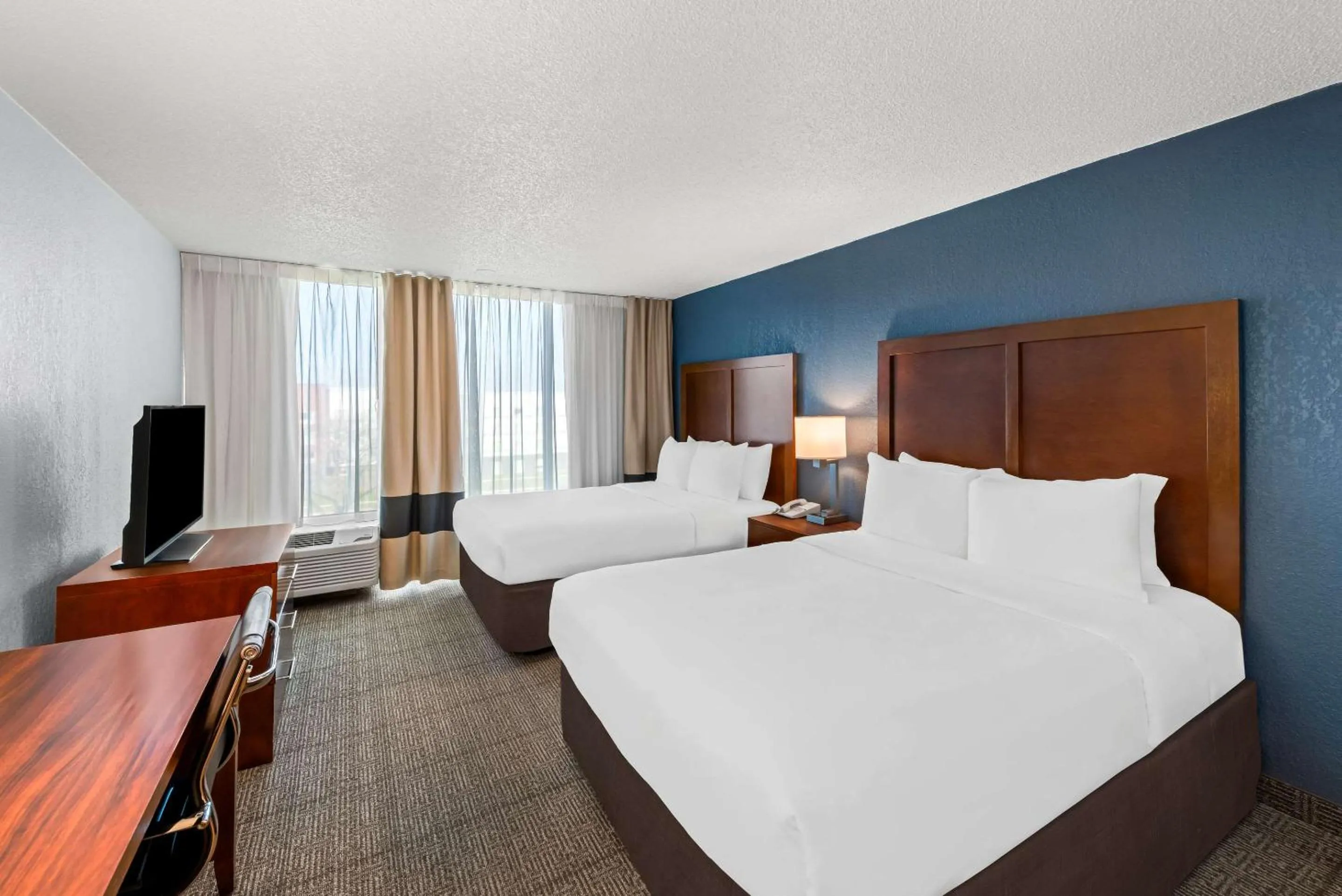 Bedroom, Bed in Comfort Inn & Suites Omaha Central
