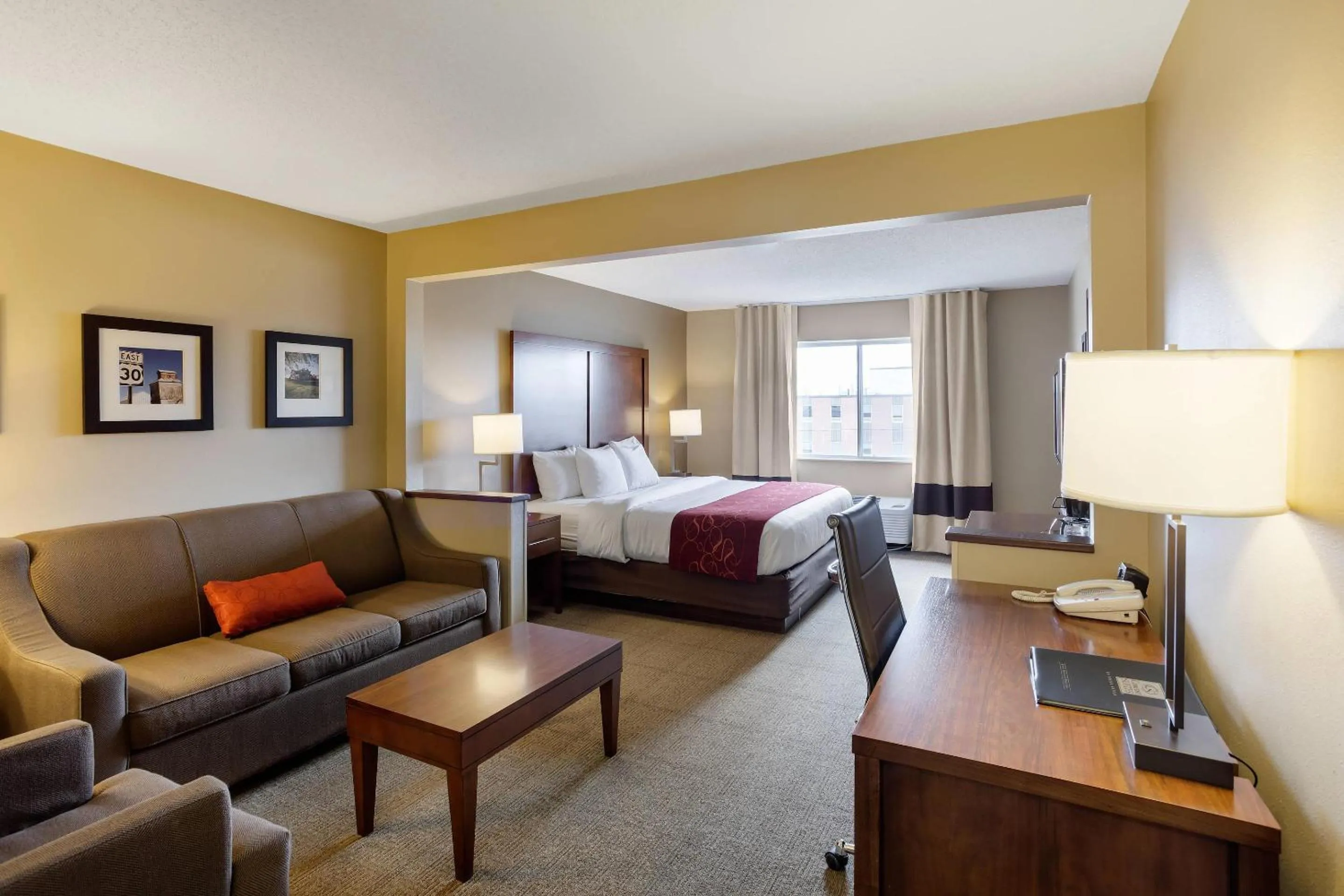 Bedroom, Bed in Comfort Suites Lincoln North