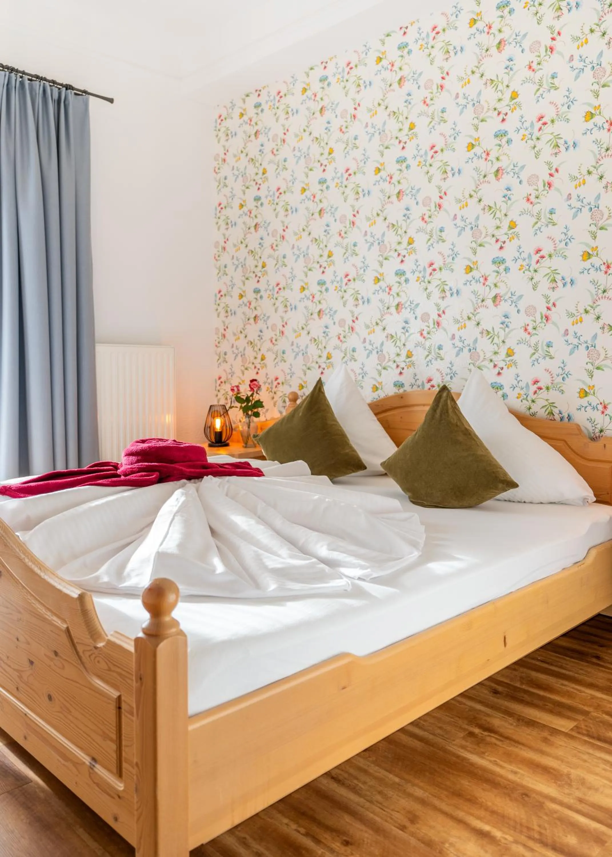 Bed in Hotel Krone Tirol