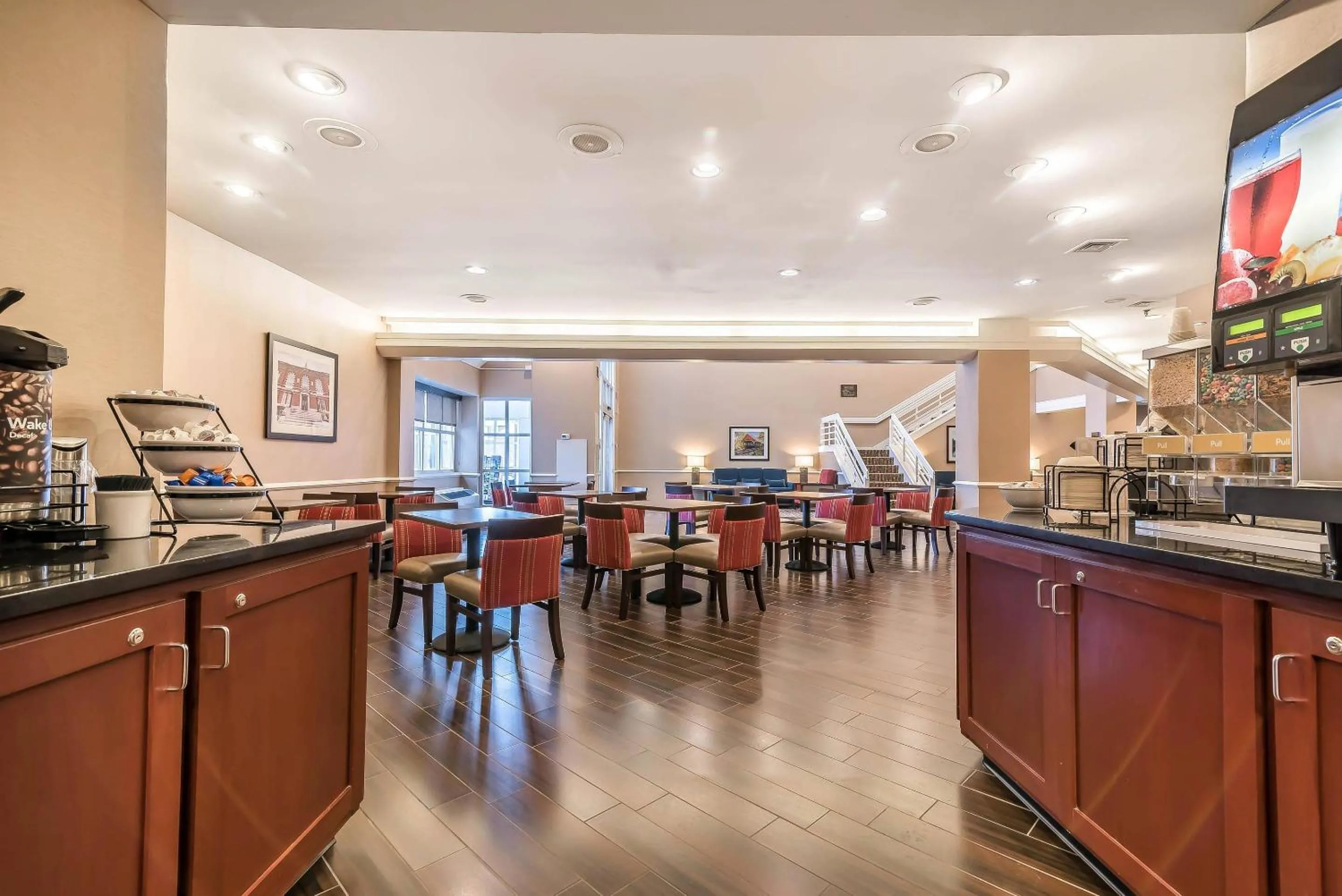 Breakfast in Comfort Inn Concord South End