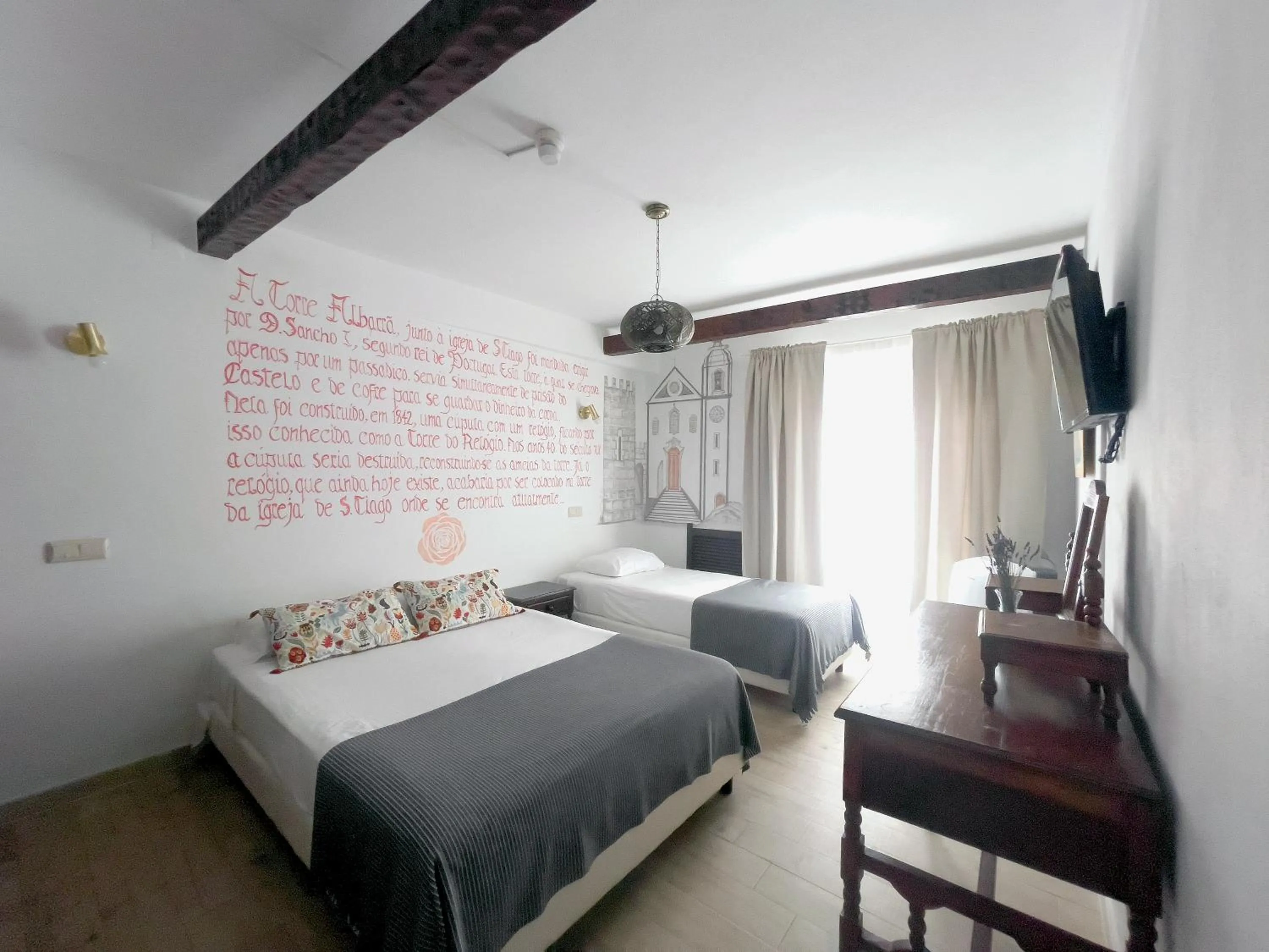 Bed in Rainha Santa Isabel - Óbidos History Hotel