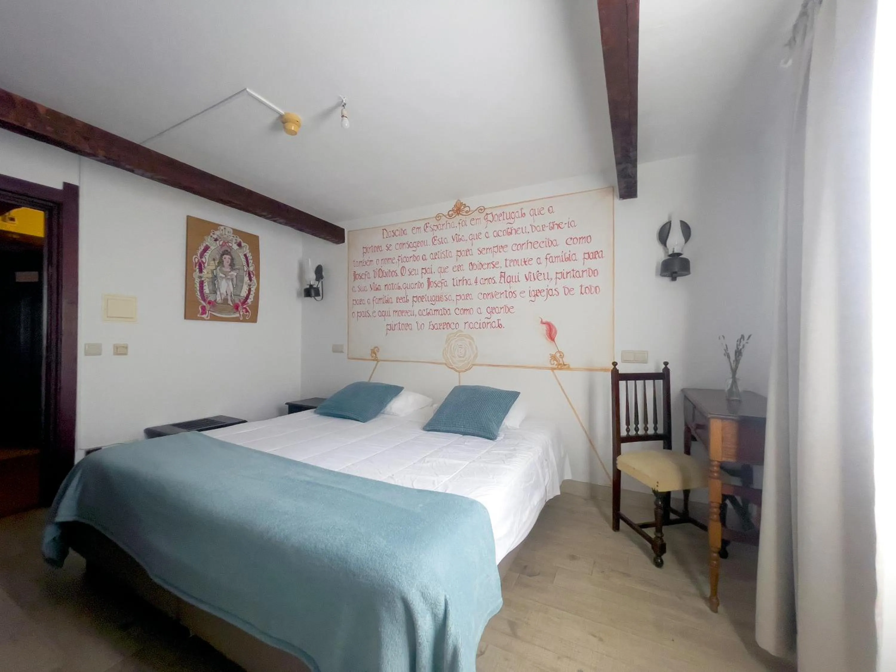 Bed in Rainha Santa Isabel - Óbidos History Hotel