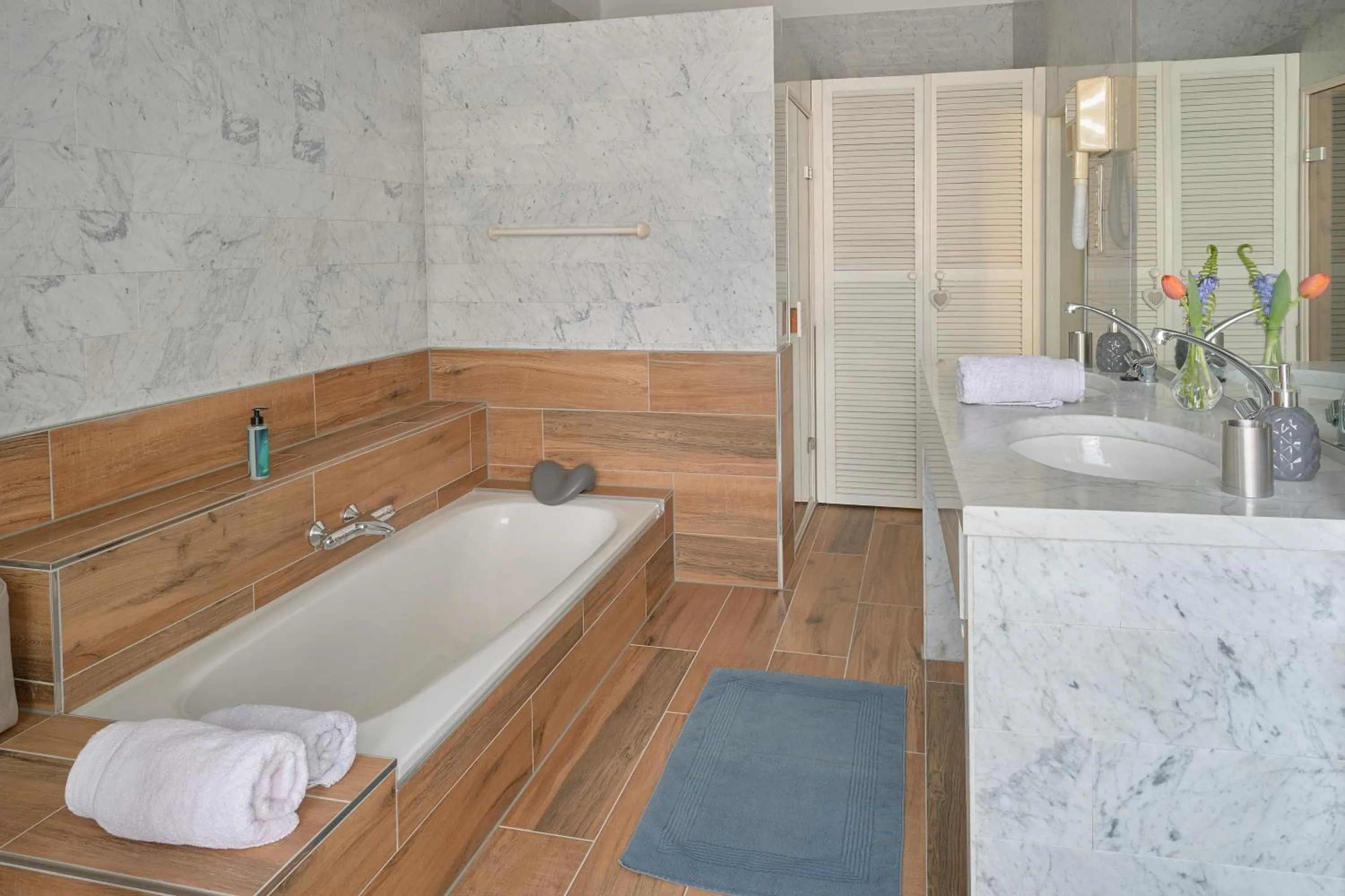 Hot Tub in Het Gecroonde Swaert B&B