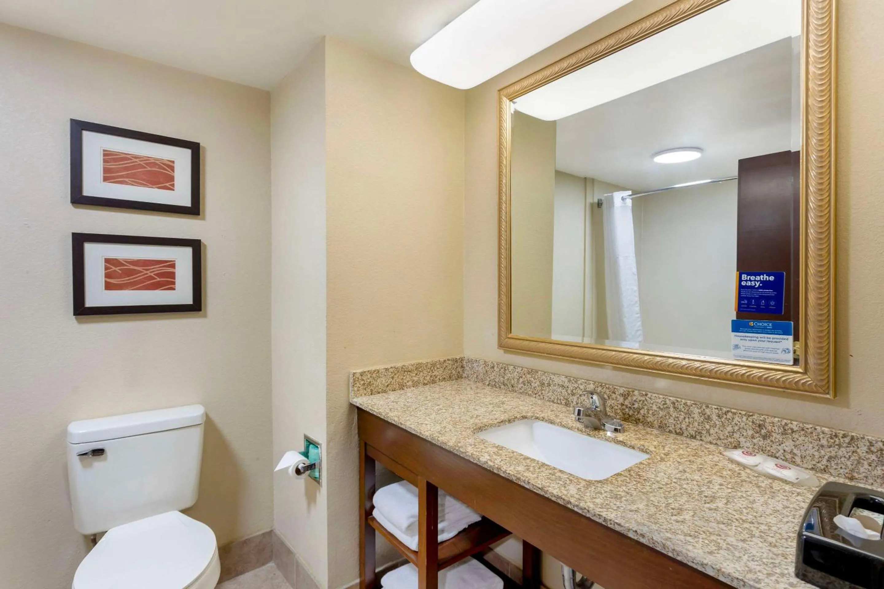 Bedroom in Comfort Inn & Suites Carneys Point - Pennsville