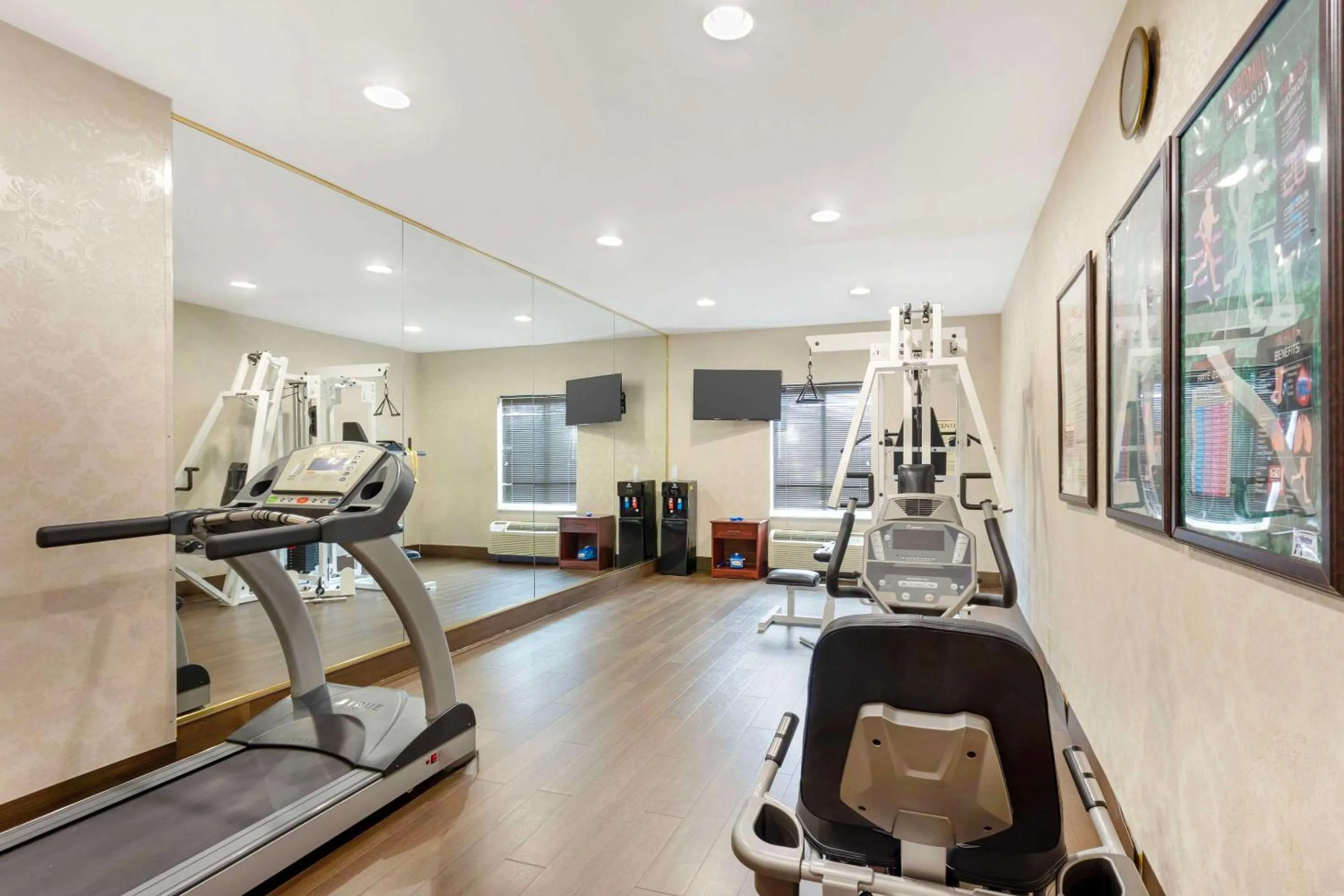 Fitness centre/facilities in Comfort Inn & Suites Carneys Point - Pennsville