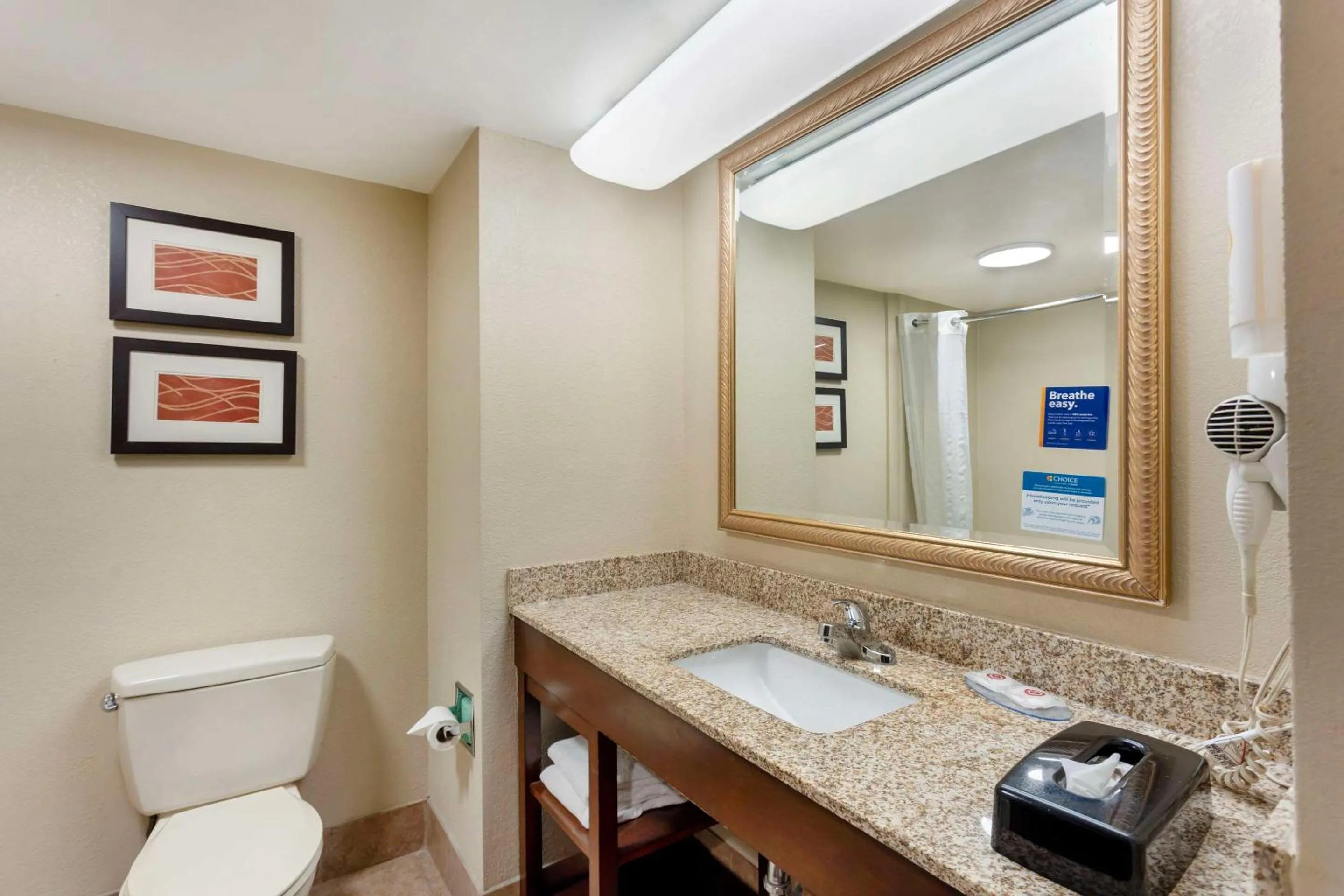 Bedroom in Comfort Inn & Suites Carneys Point - Pennsville