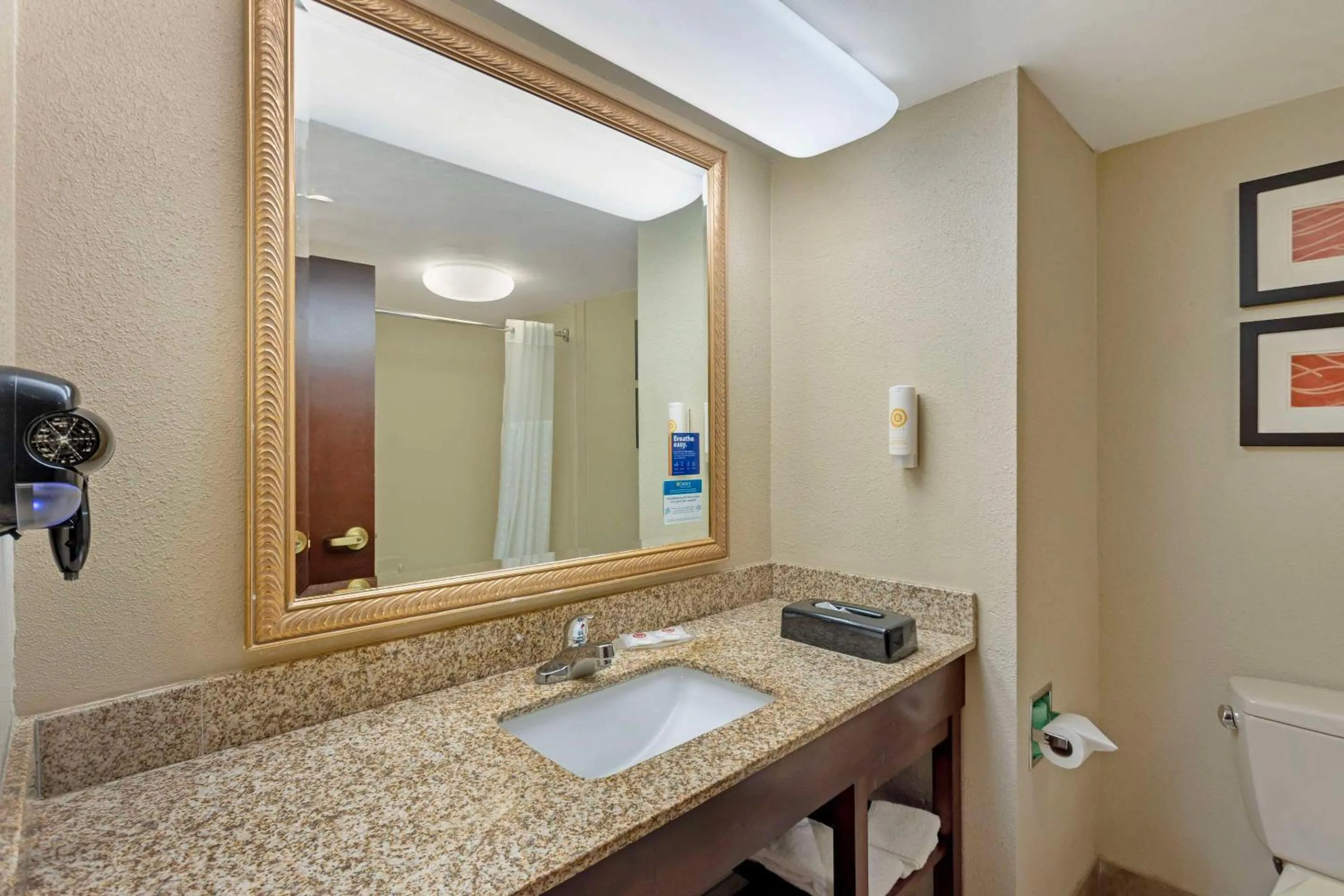 Bedroom in Comfort Inn & Suites Carneys Point - Pennsville