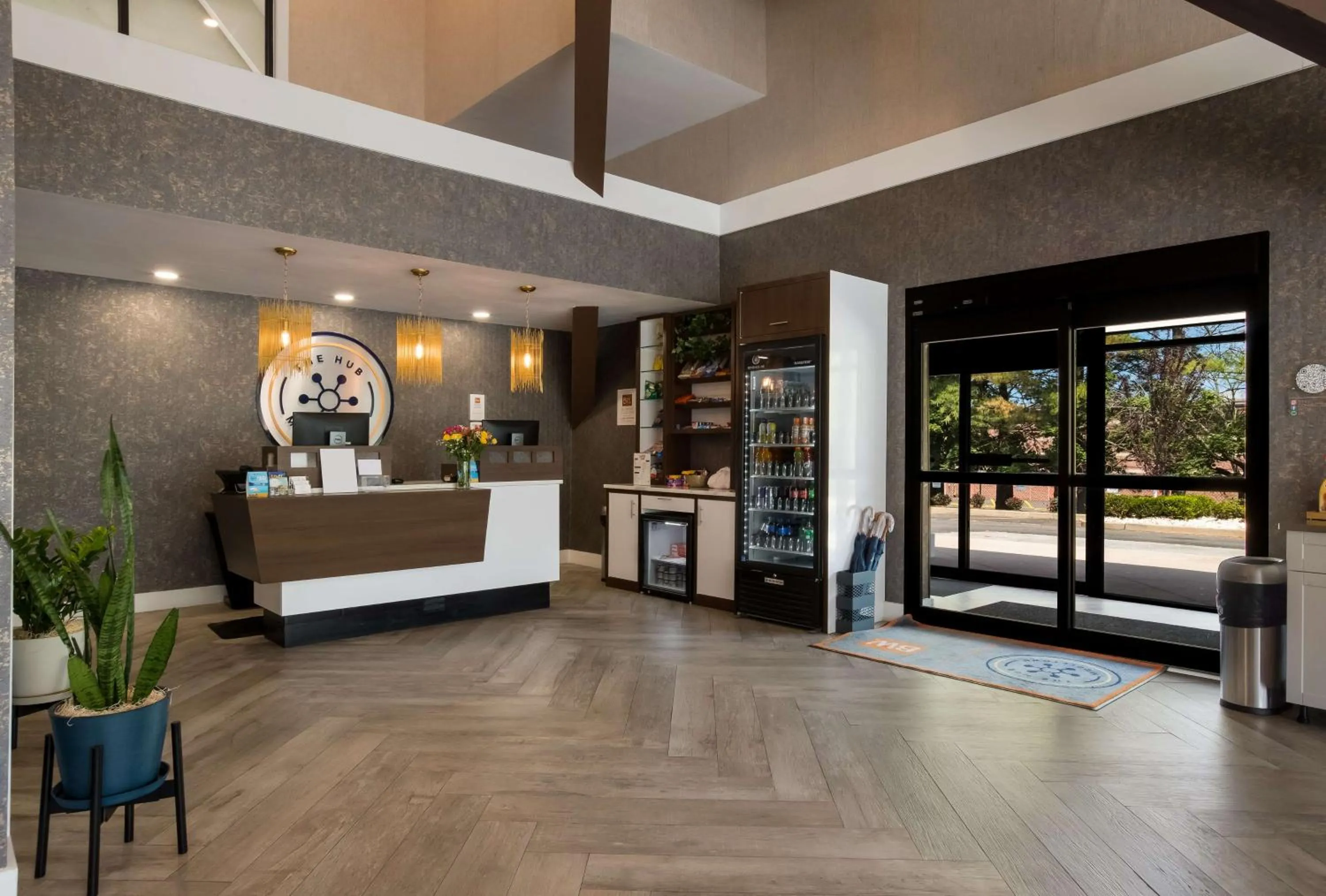 Lobby or reception, Bed in The Hub Middletown Red Bank- Best Western Signature Collection