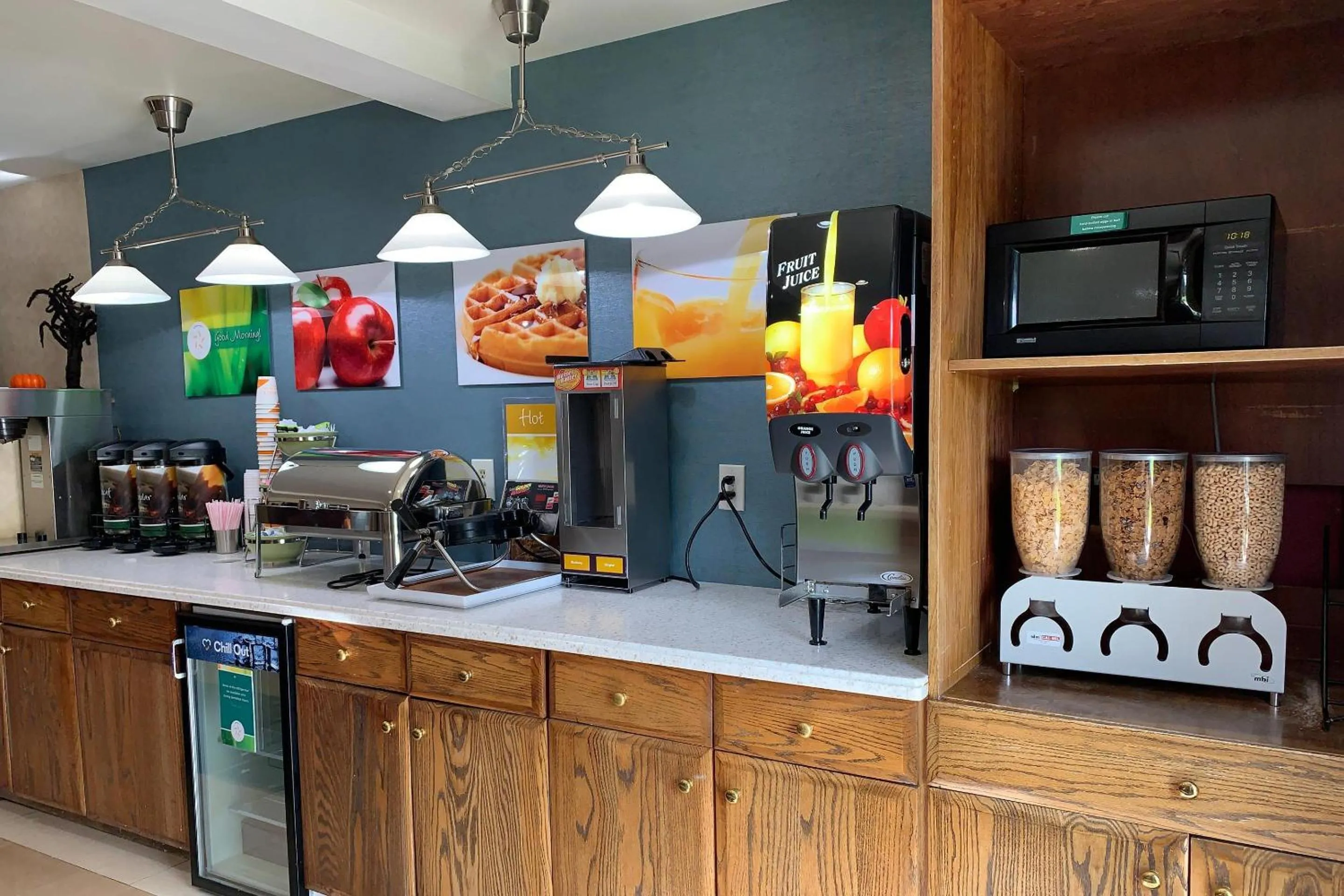 Breakfast in Quality Inn near Toms River Corporate Park