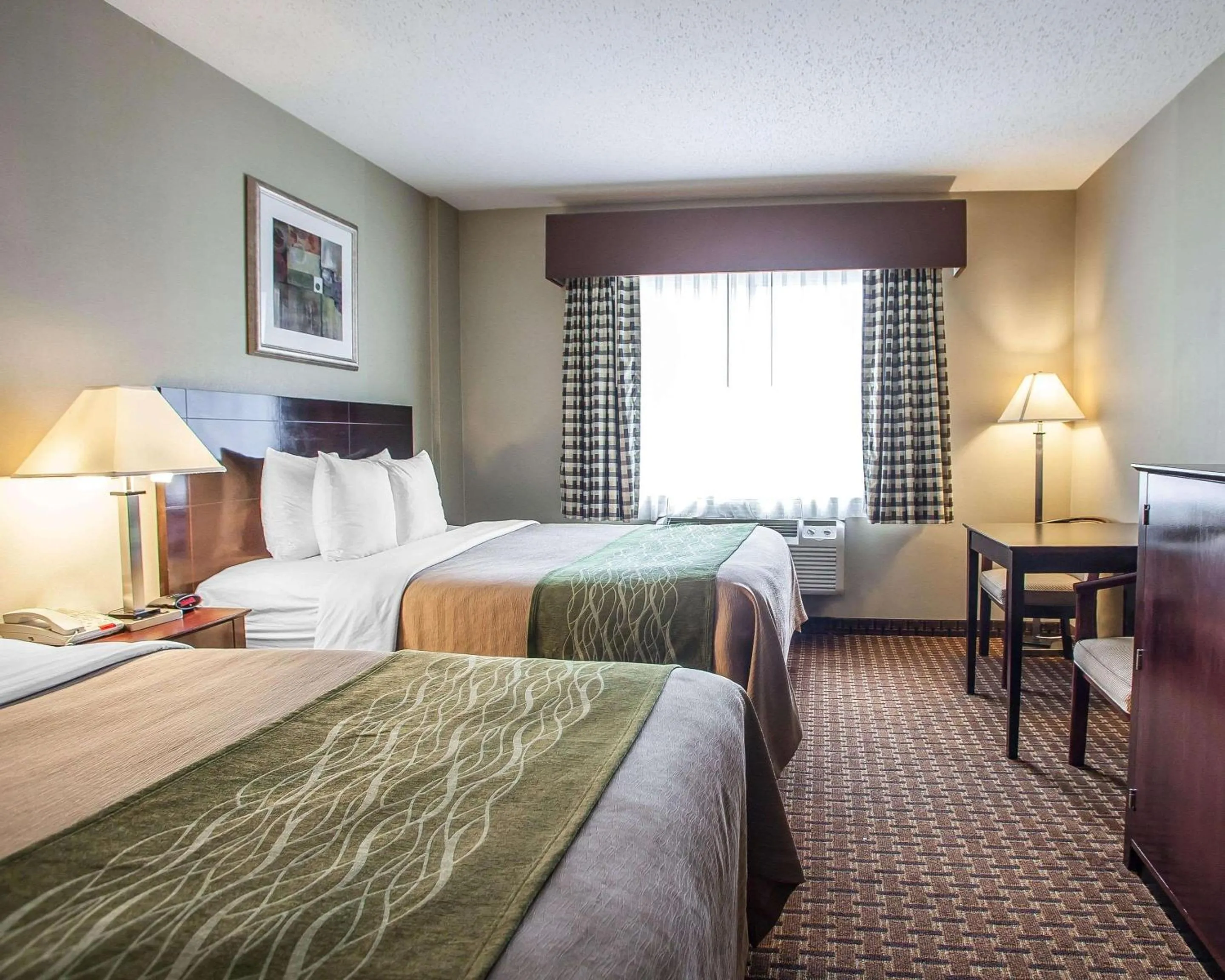 Photo of the whole room, Bed in Avon Hotel - Toms River