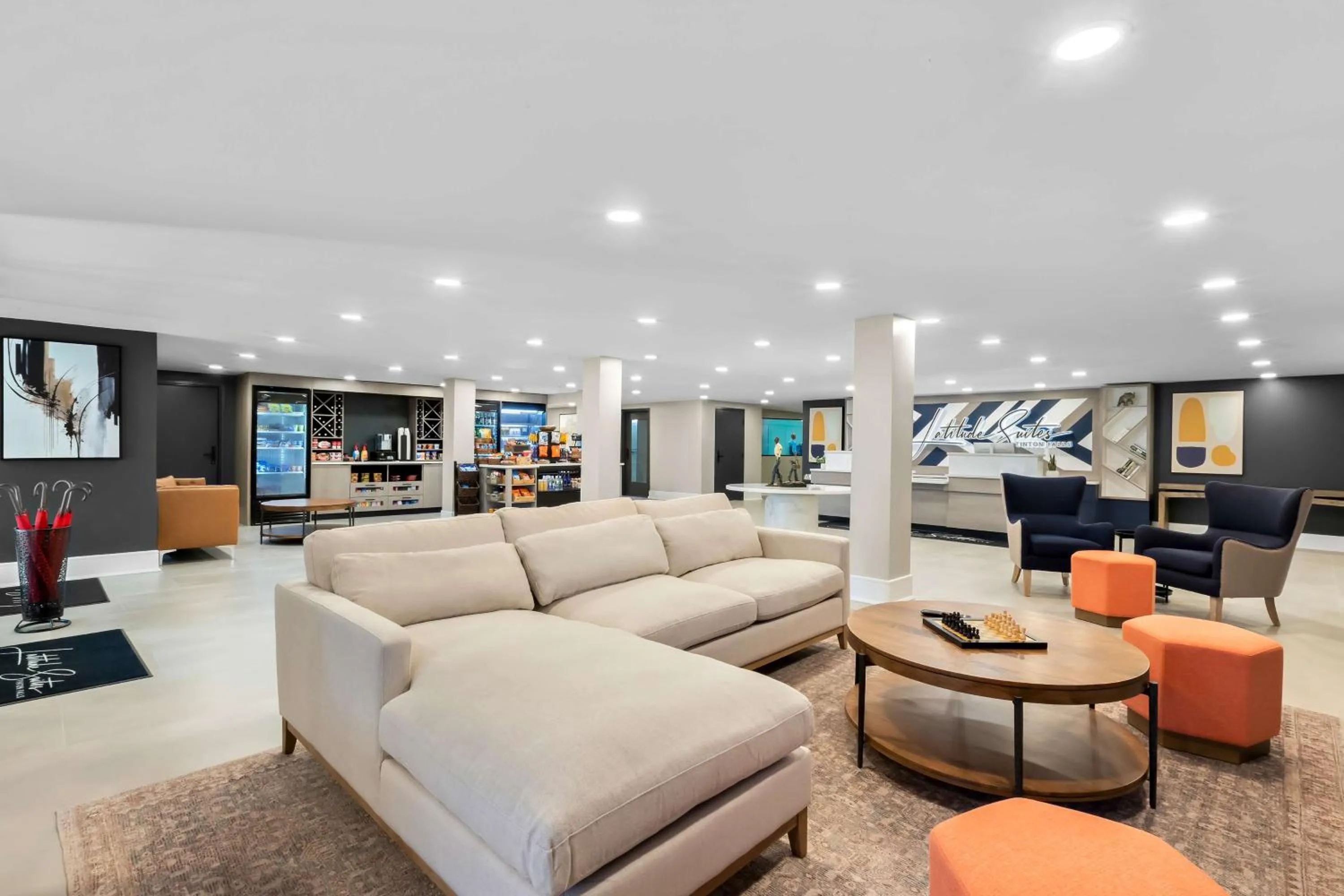 Lobby or reception in Latitude Suites Tinton Falls Eatontown - BW Premier Collection