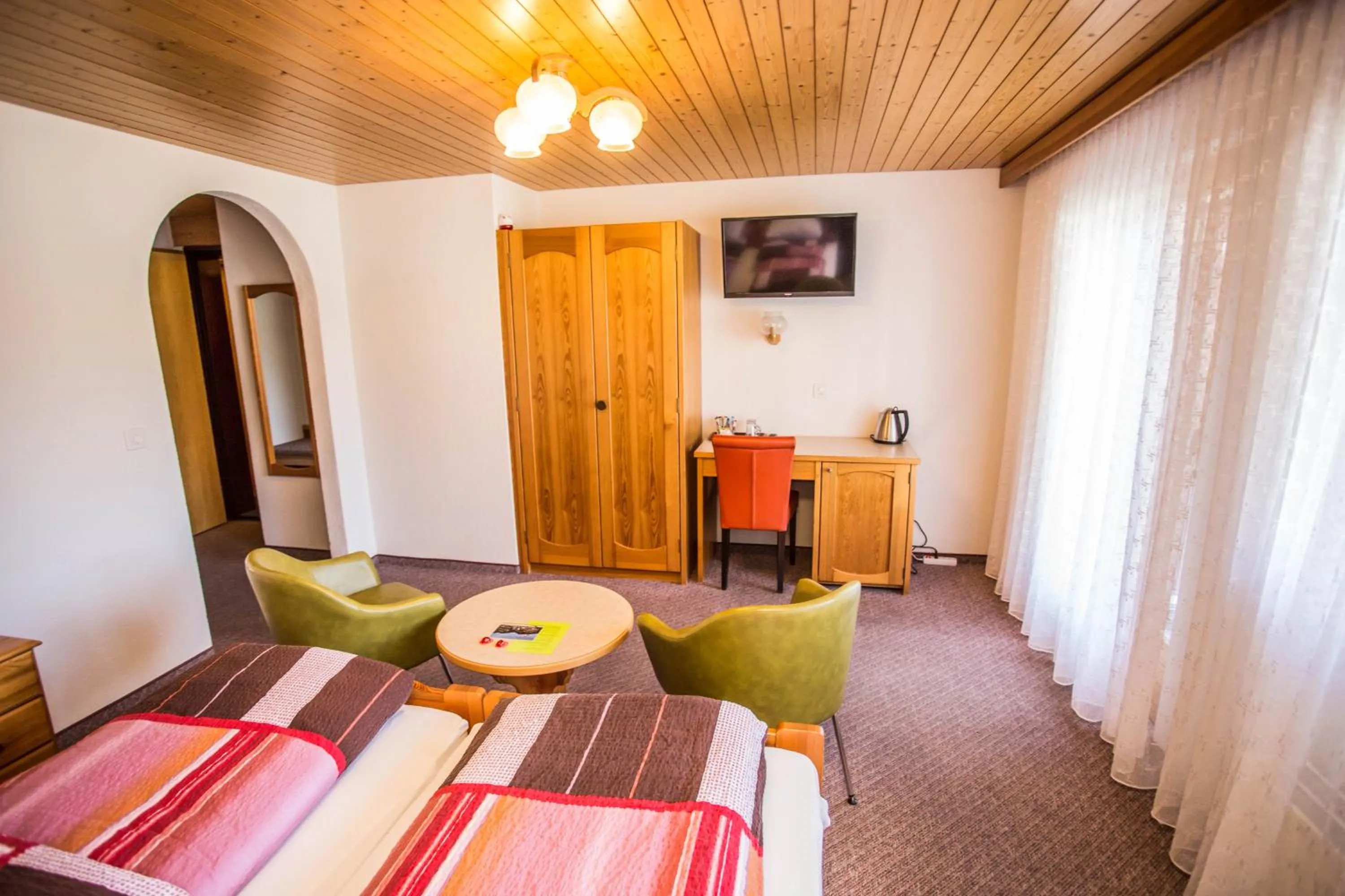 Coffee/tea facilities, Bed in Hotel Derby