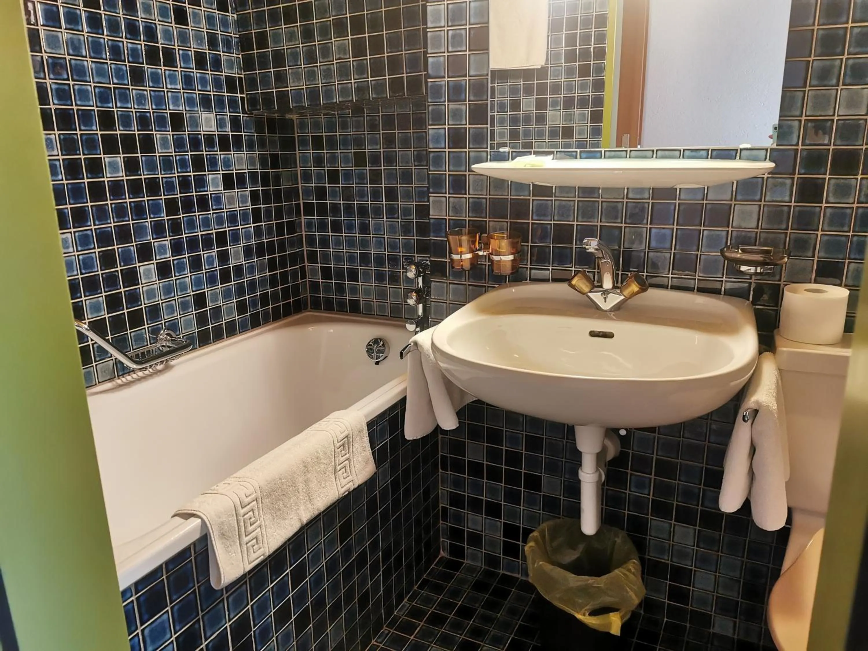 Bathroom in Hotel Derby