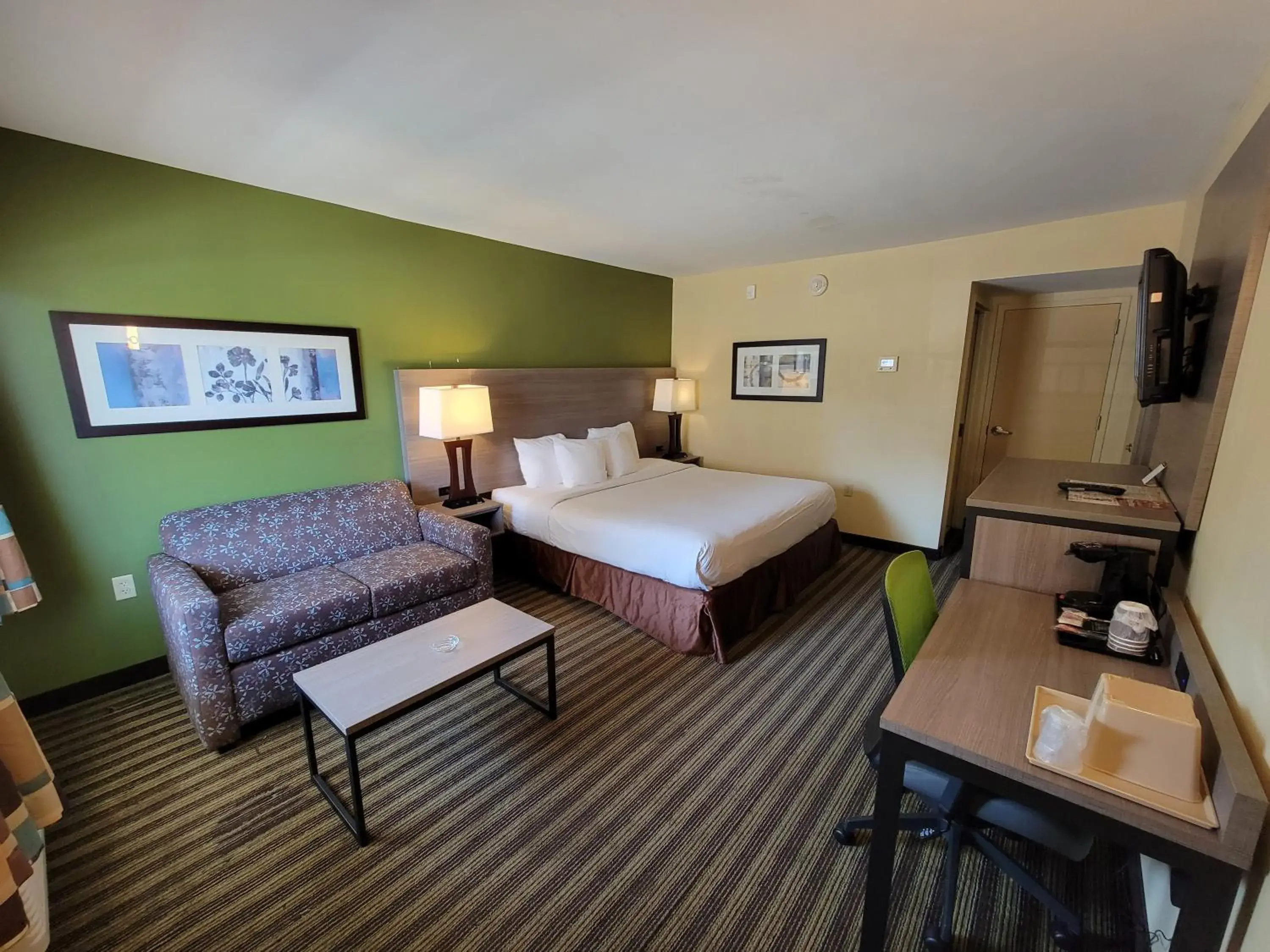 King Room - Accessible/Non-Smoking in Quality Inn Flamingo King Room - Accessible/Non-Smoking in Quality Inn Flamingo