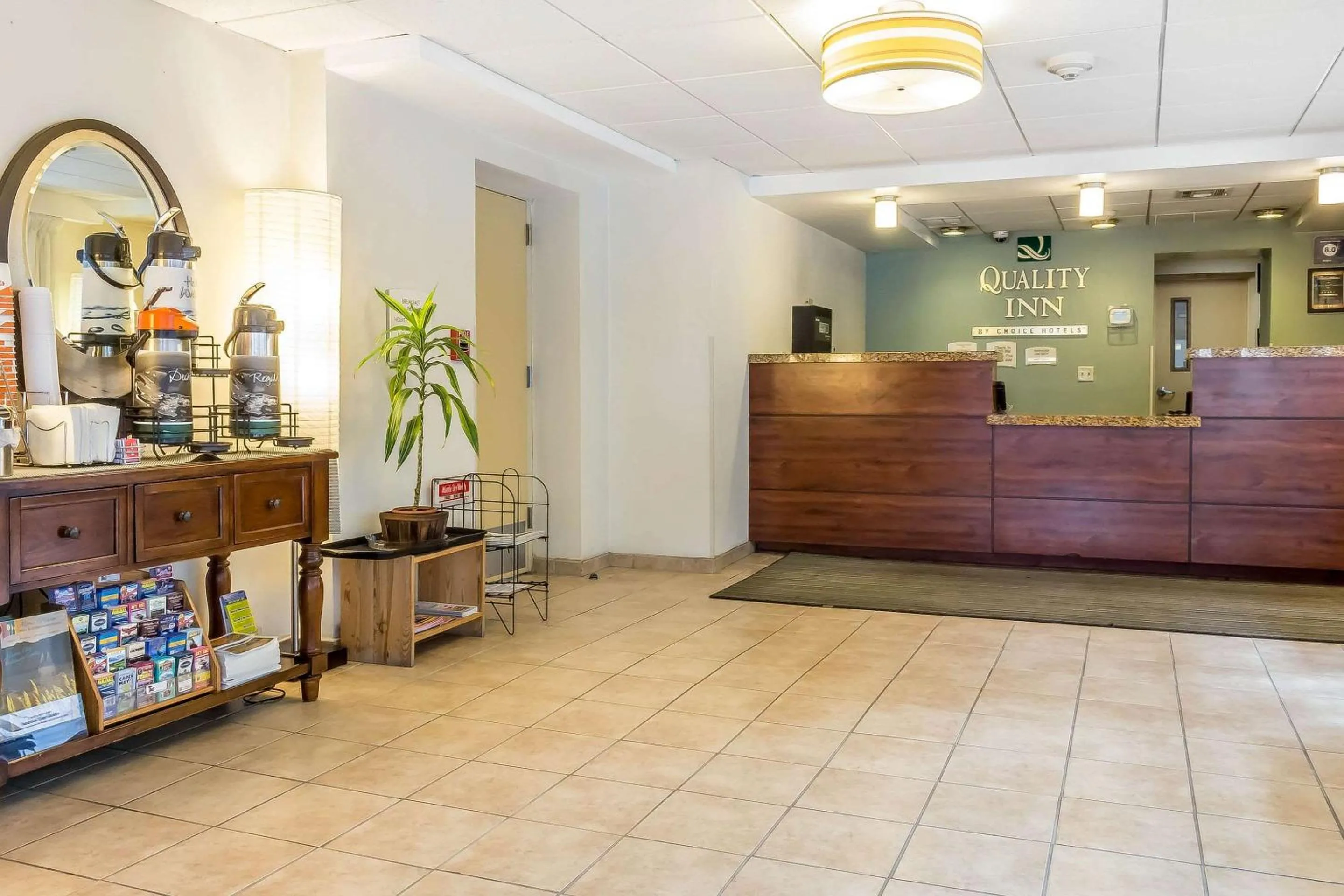 Lobby or reception in Quality Inn Flamingo