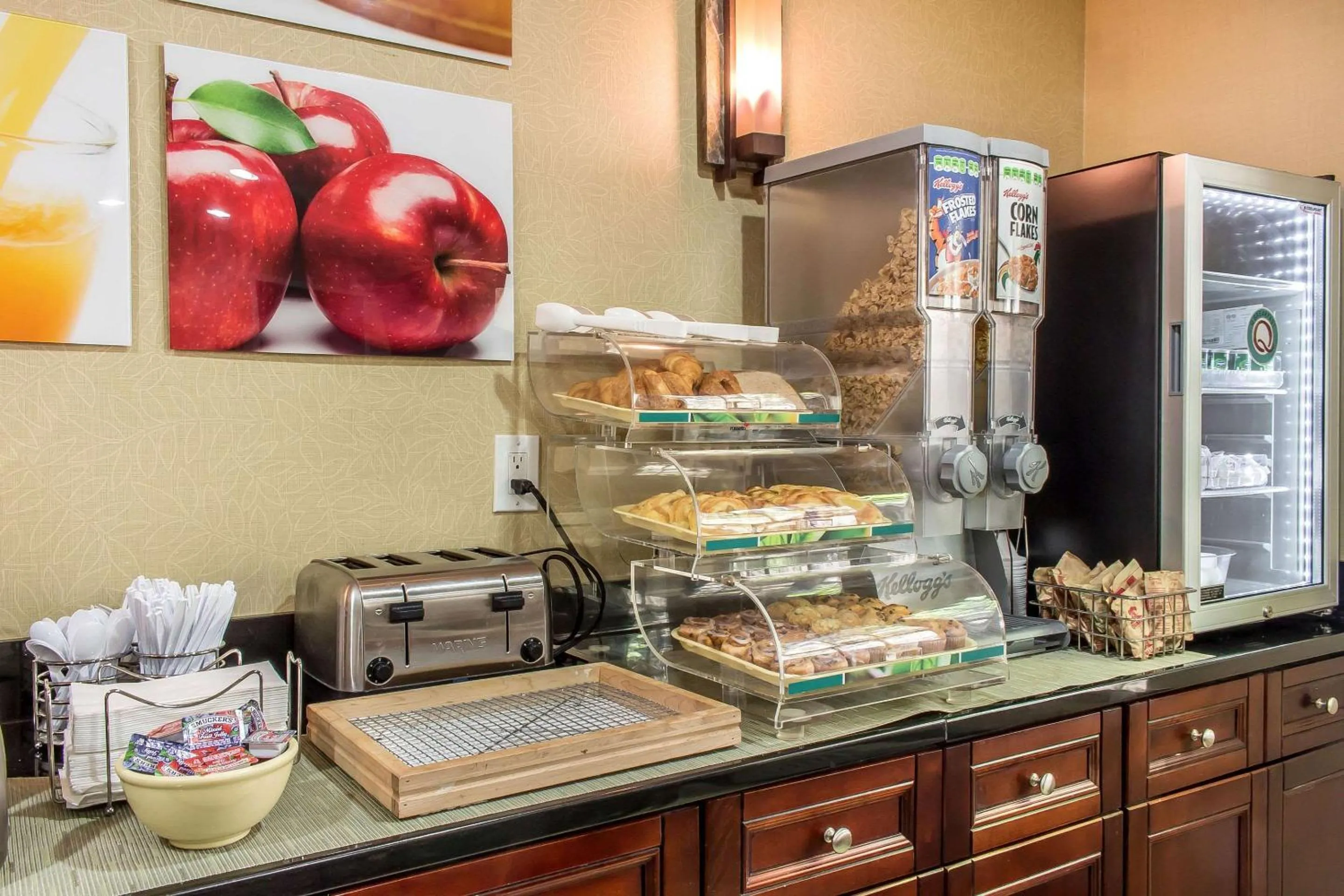 Restaurant/places to eat in Quality Inn near Mountain Creek