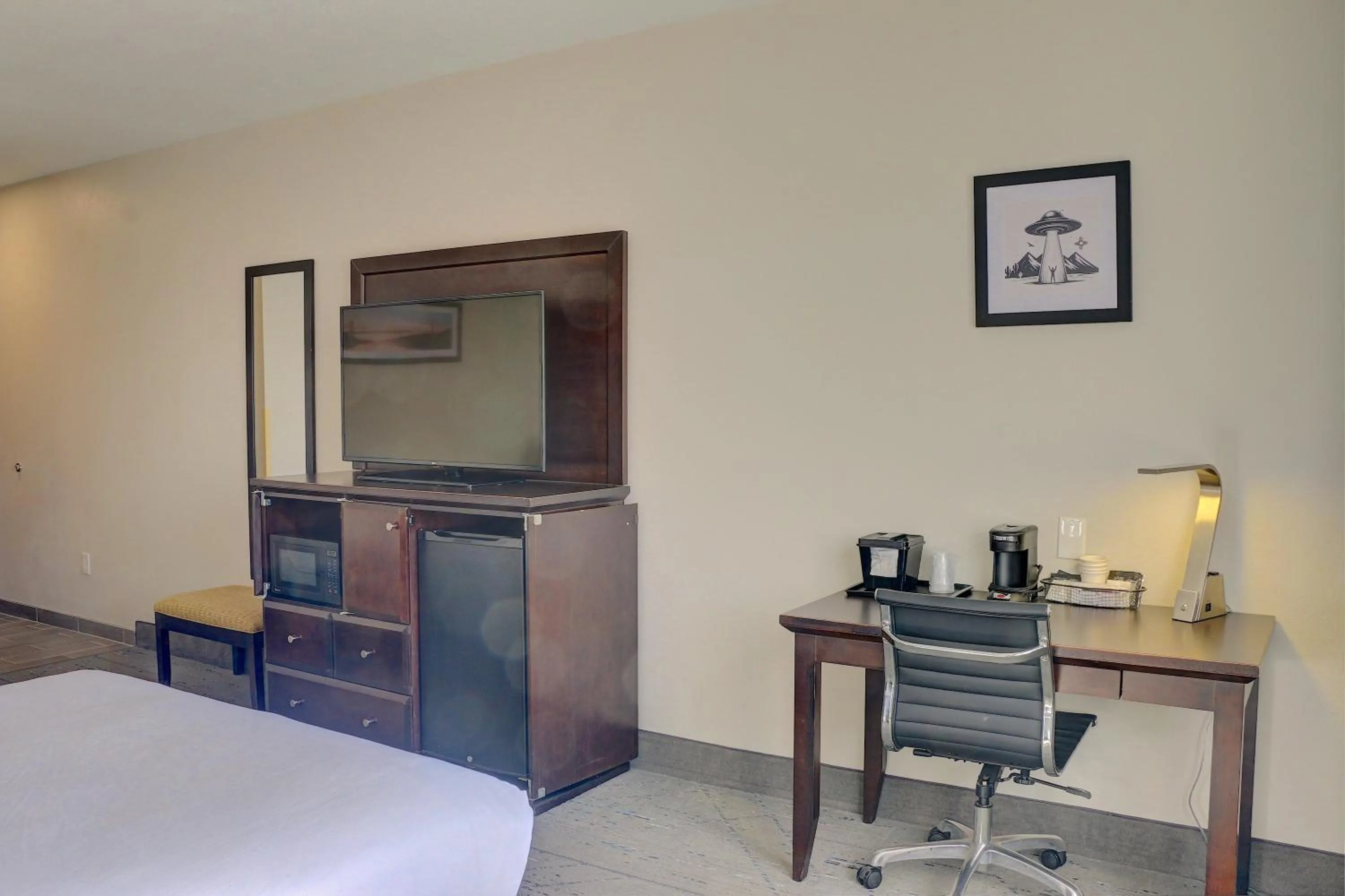 Bed in Quality Inn & Suites Roswell North