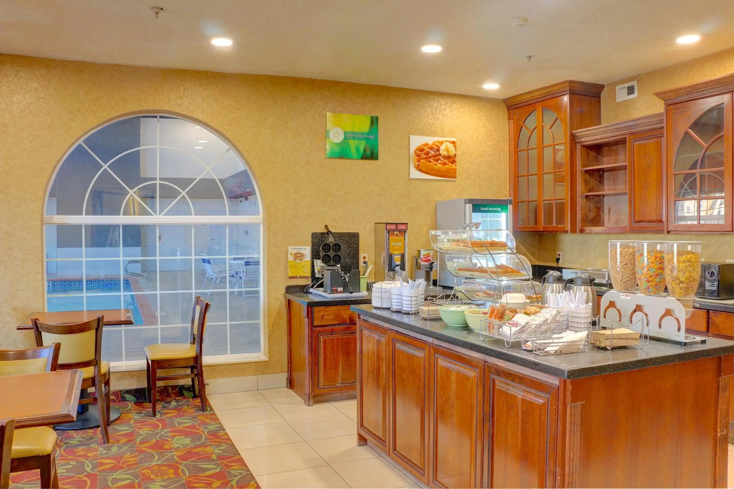 Breakfast in Quality Inn & Suites Roswell North