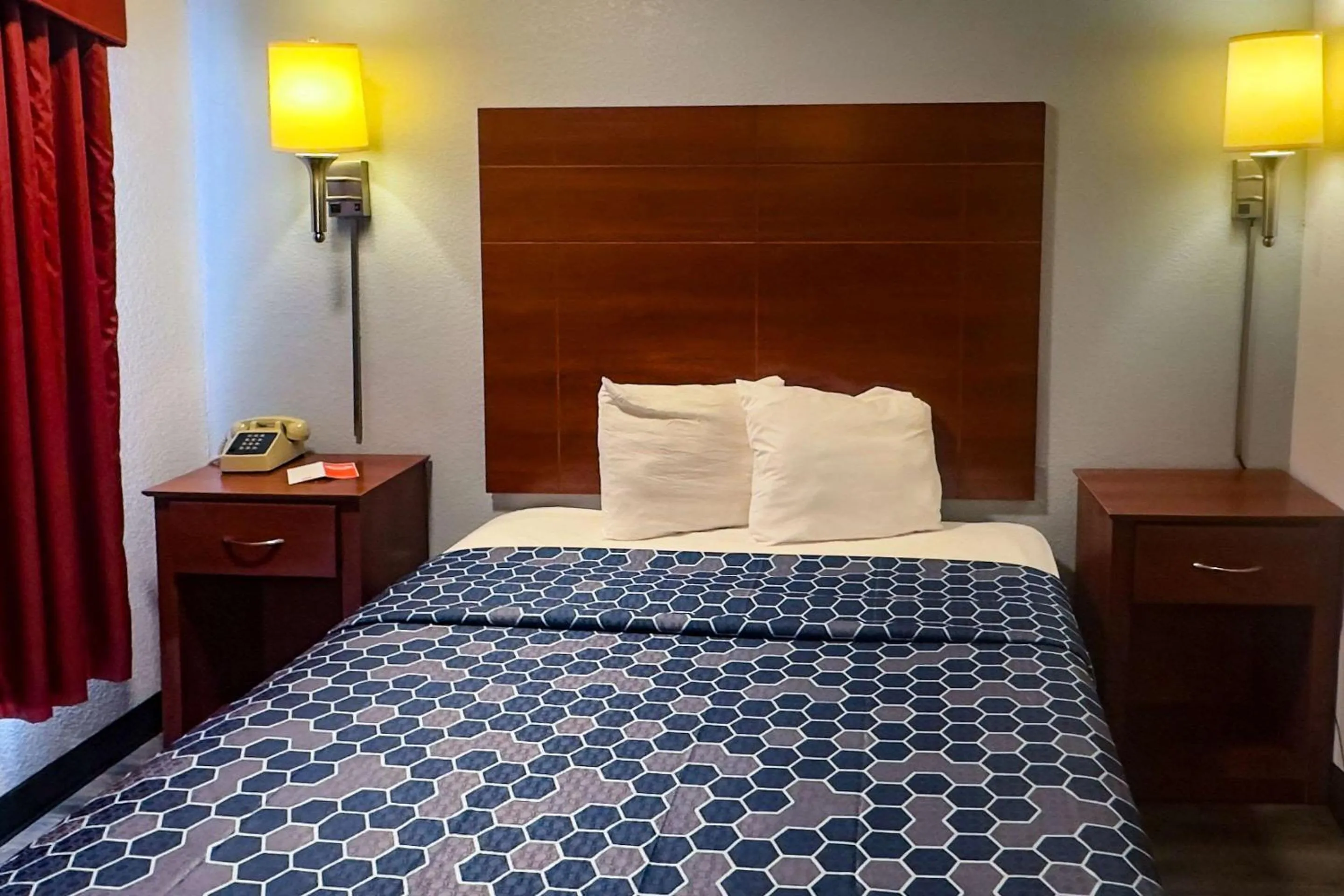 Bedroom, Bed in Econo Lodge Tucumcari Route 66