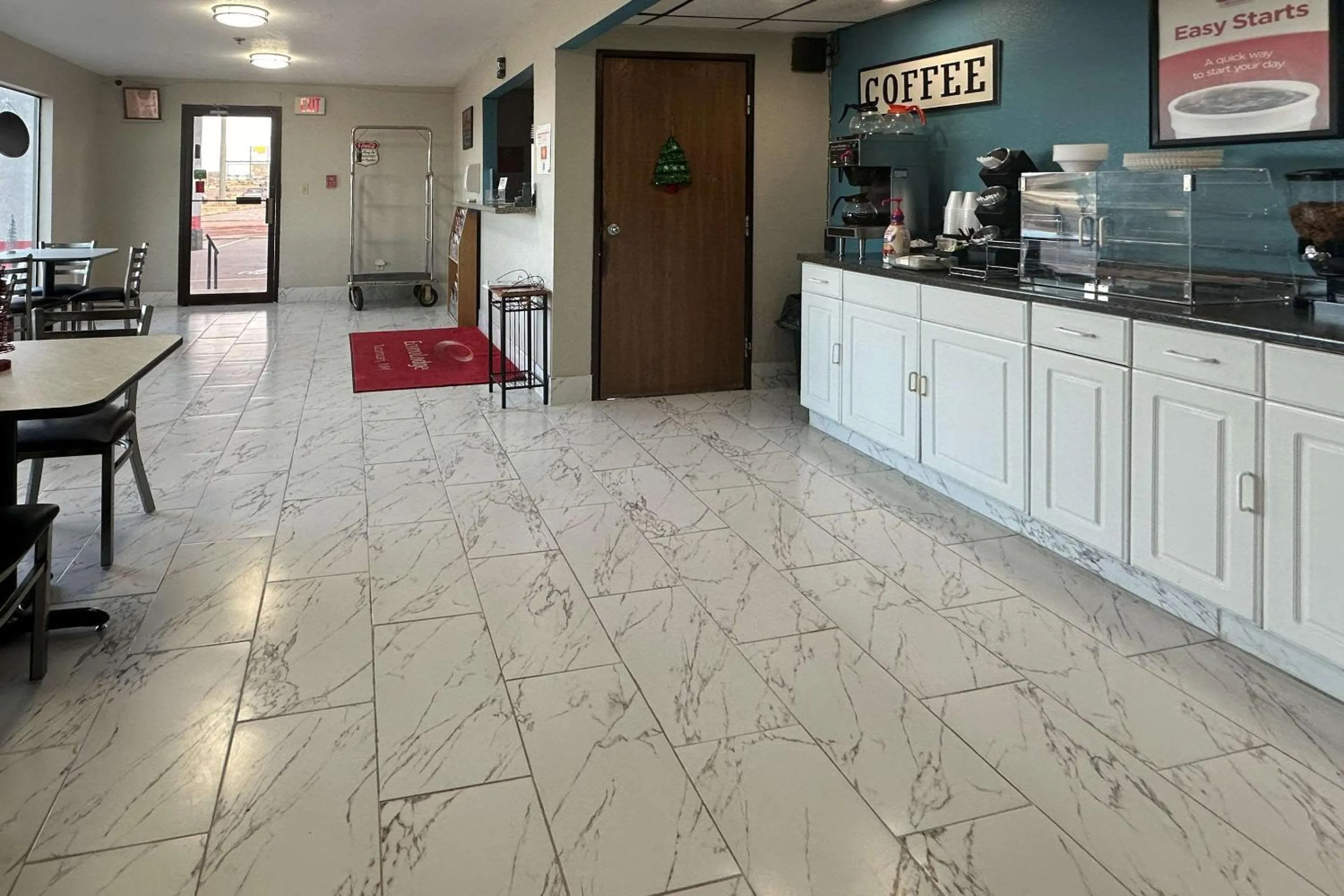 Breakfast in Econo Lodge Tucumcari Route 66