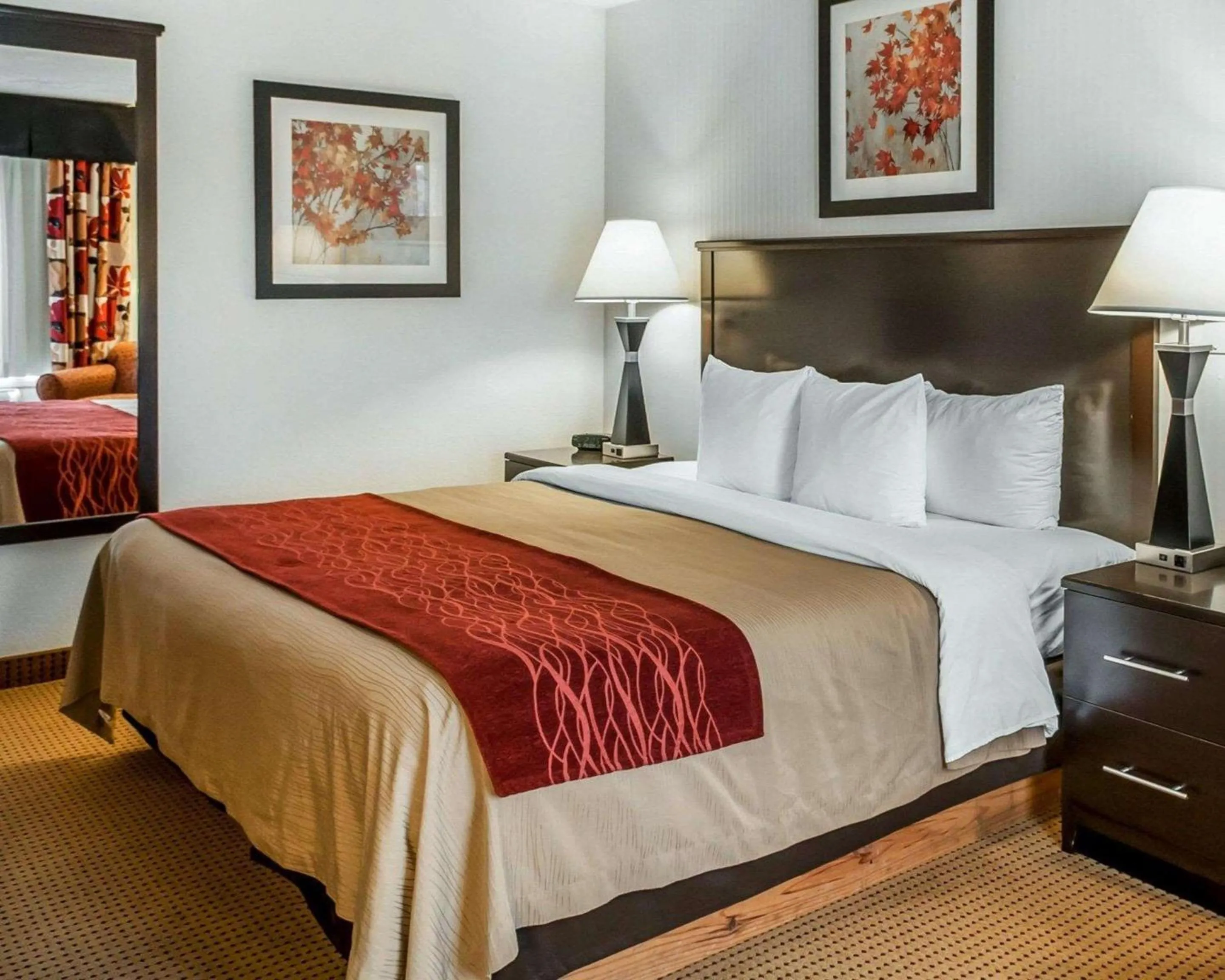 Photo of the whole room, Bed in Quality Inn & Suites Farmington