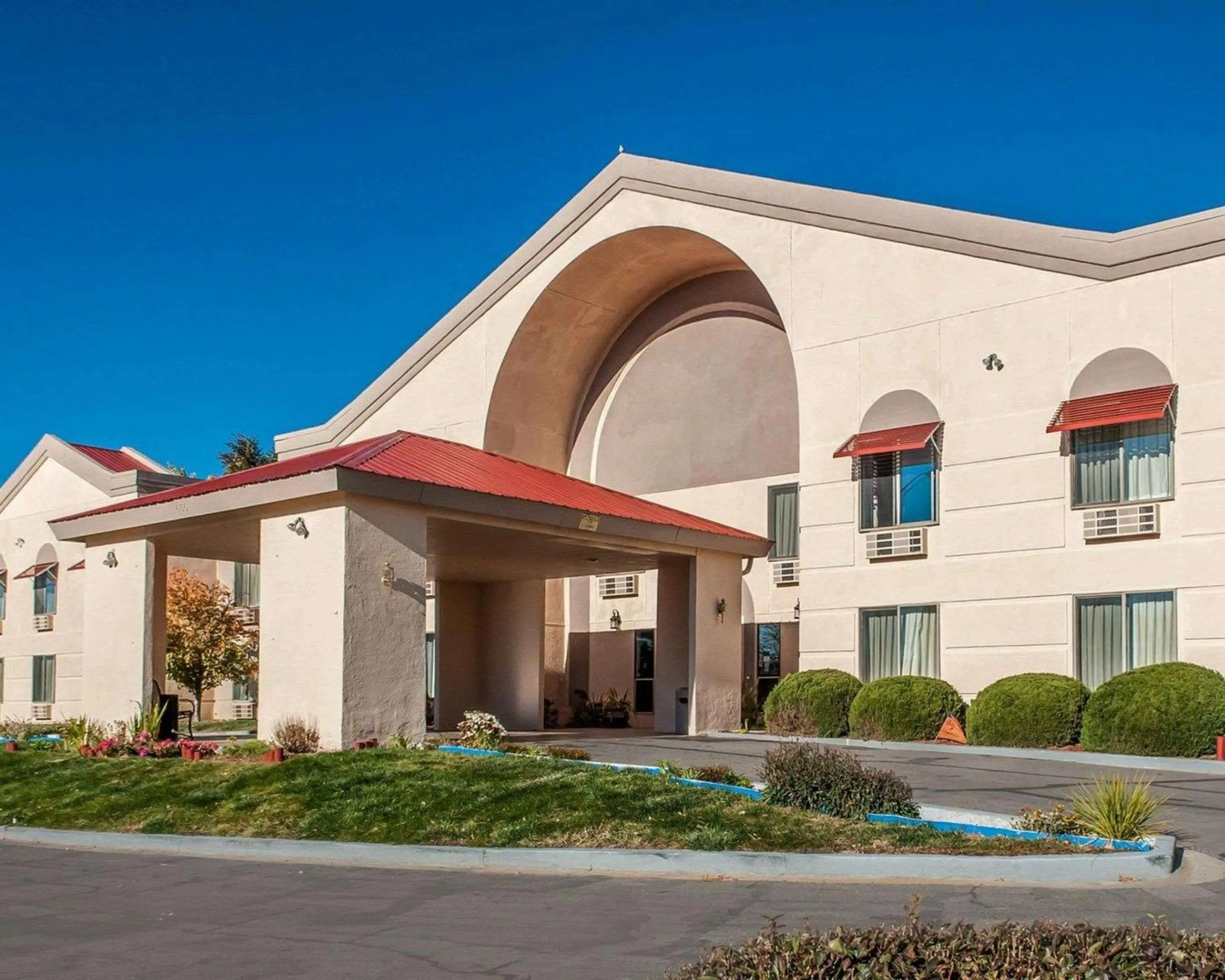 Property building in Quality Inn & Suites Farmington