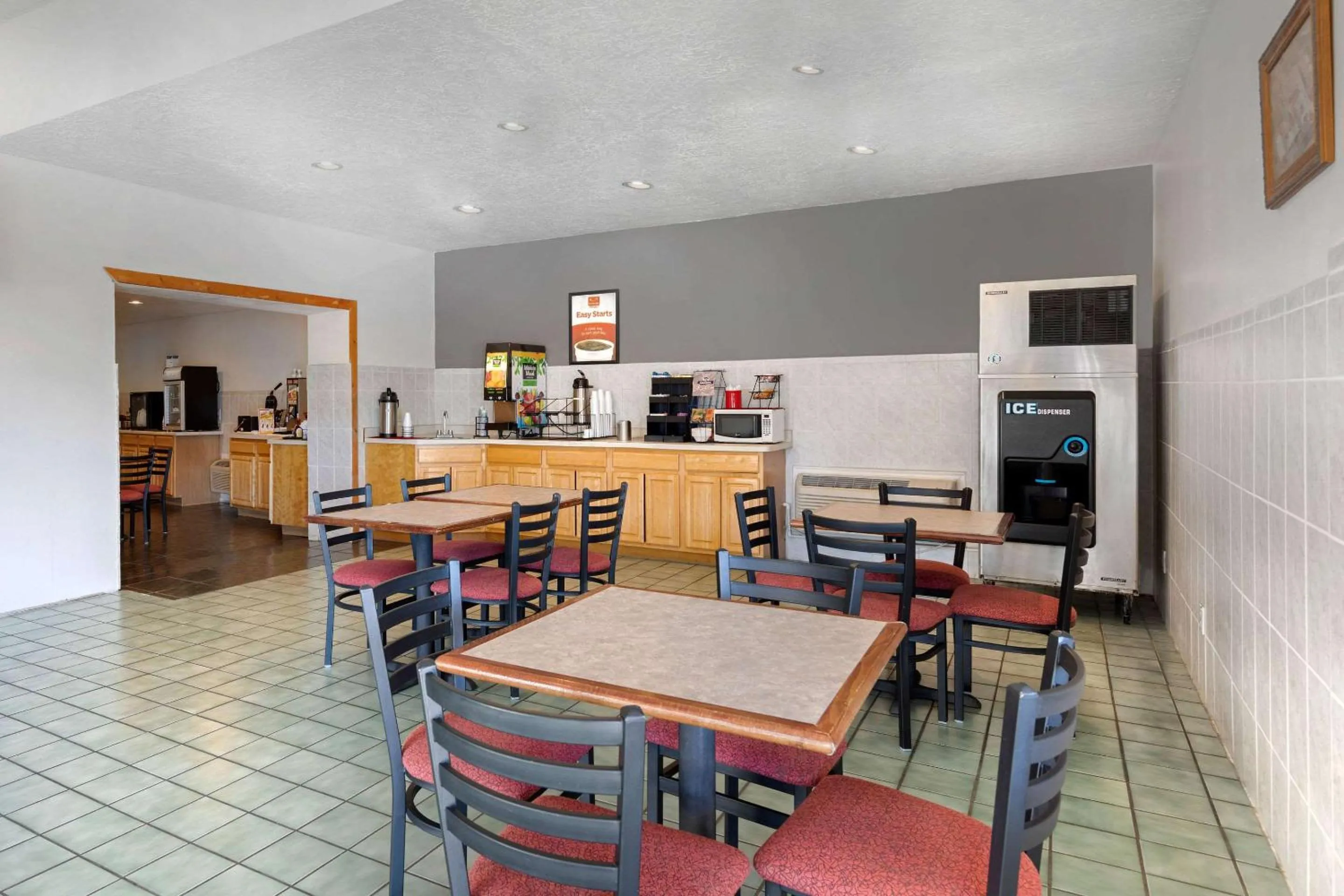 Restaurant/Places to Eat in Econo Lodge Inn & Suites Socorro