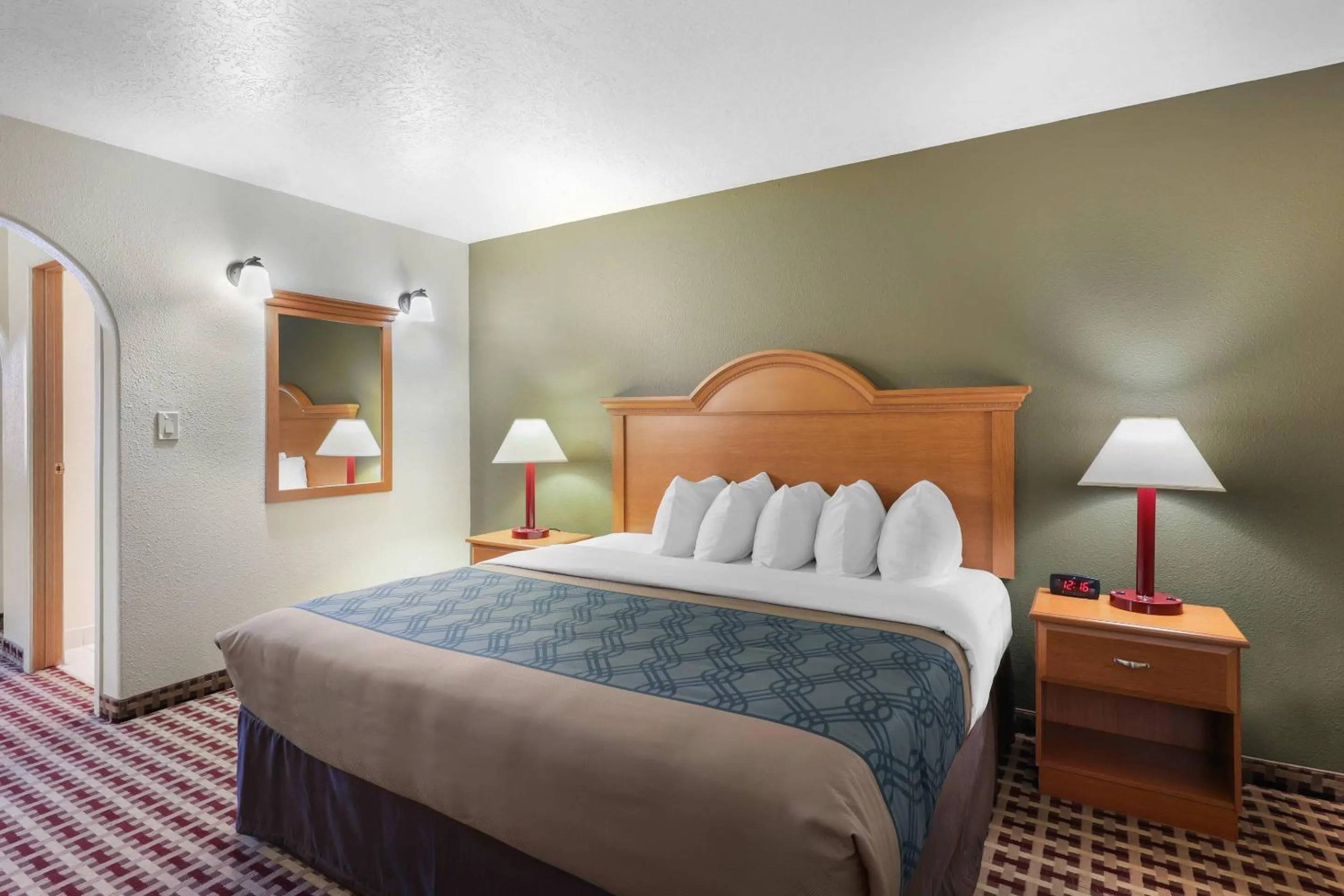 Bedroom, Bed in Econo Lodge Inn & Suites Socorro