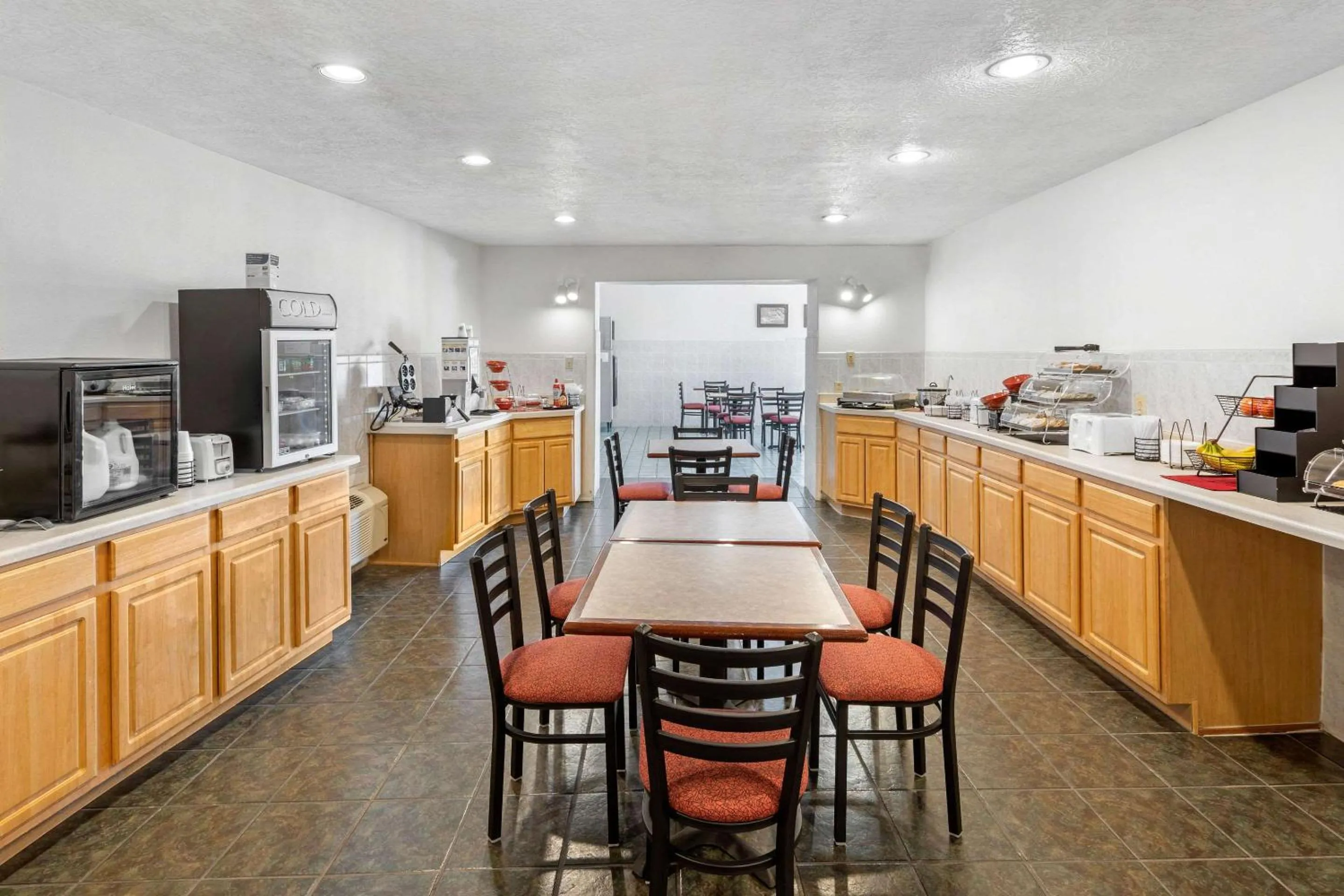 Restaurant/Places to Eat in Econo Lodge Inn & Suites Socorro