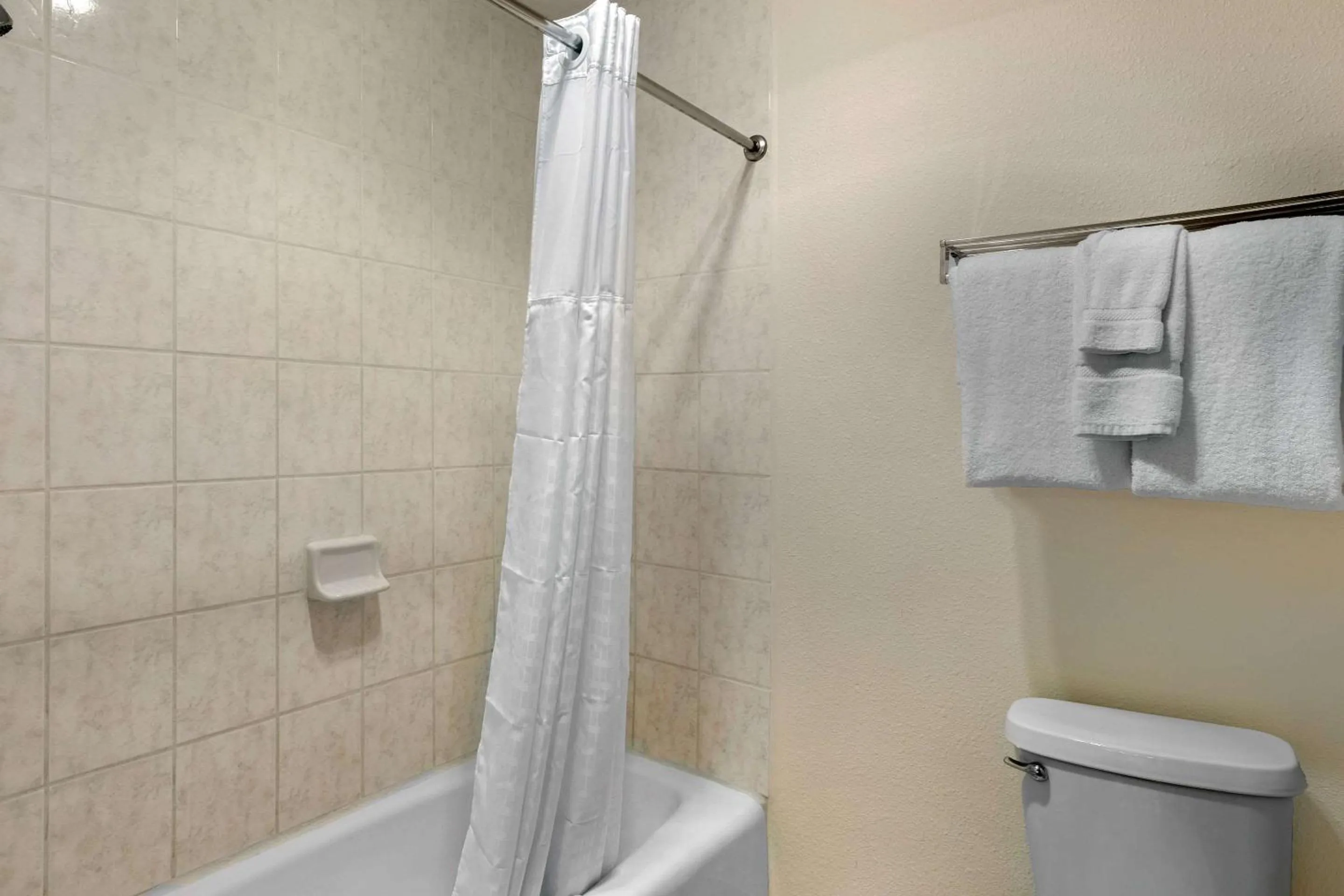 Bathroom in Econo Lodge Inn & Suites Socorro