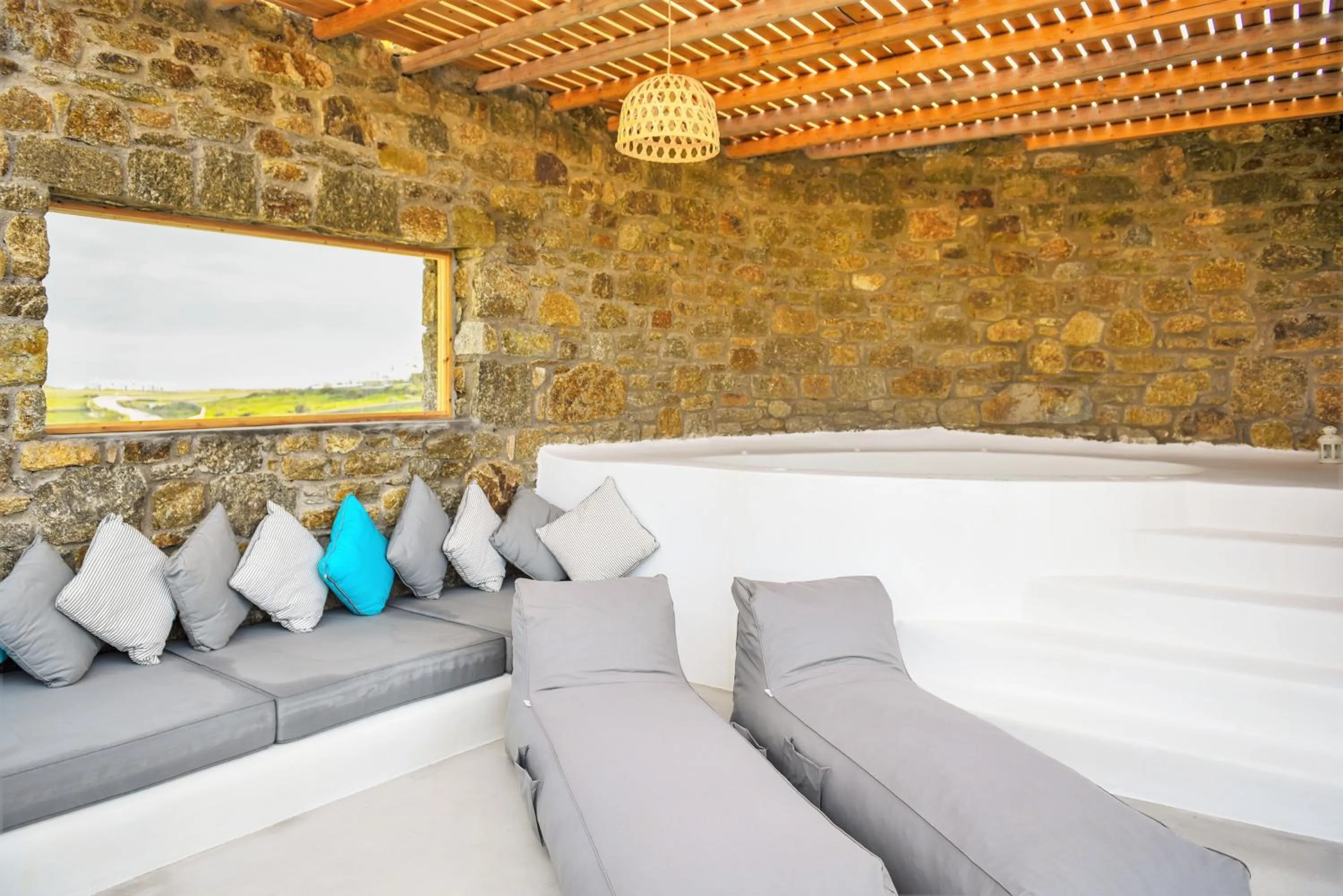 Hot Tub in Myconian Crown Suites