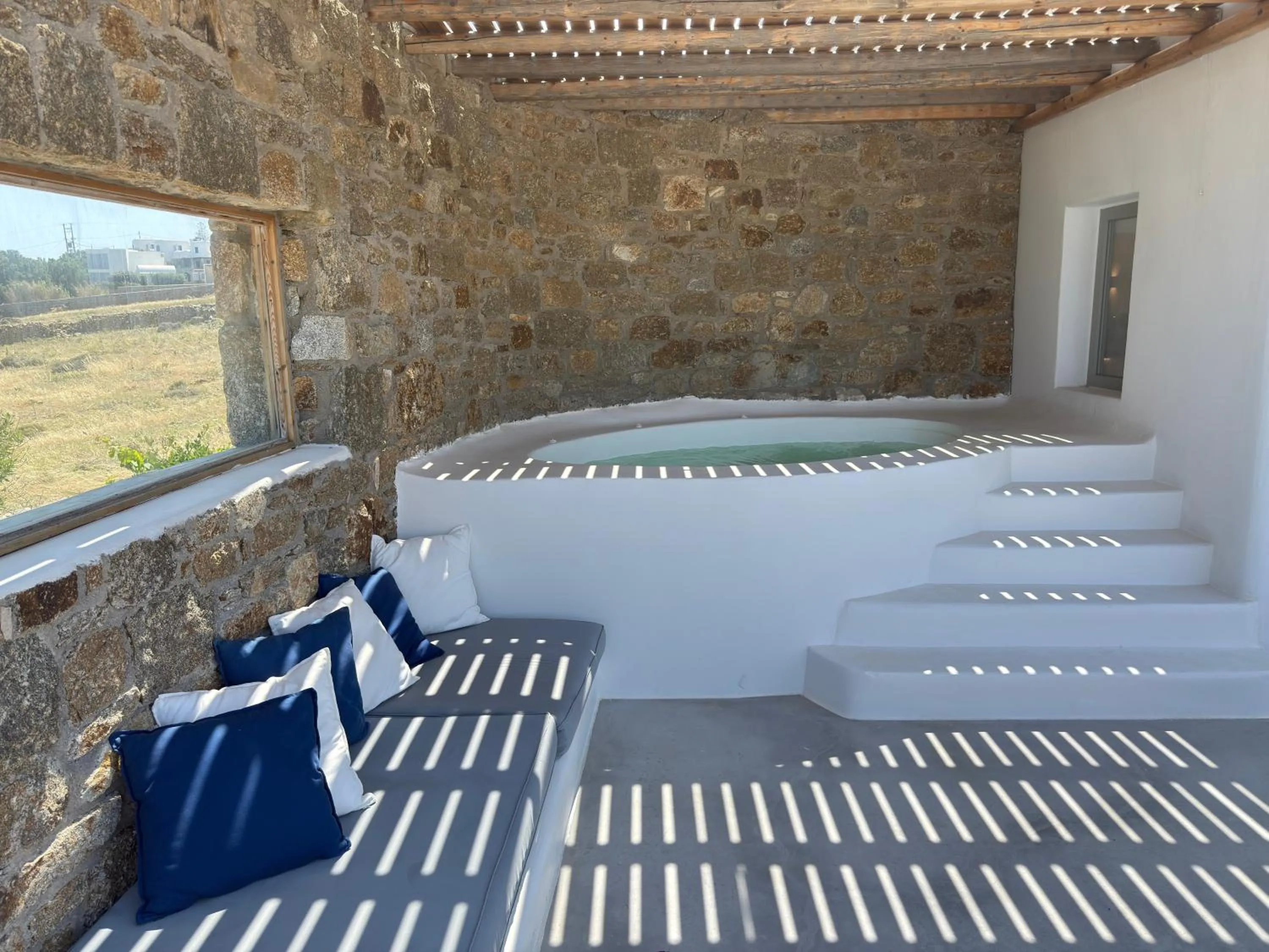 Hot Tub in Myconian Crown Suites