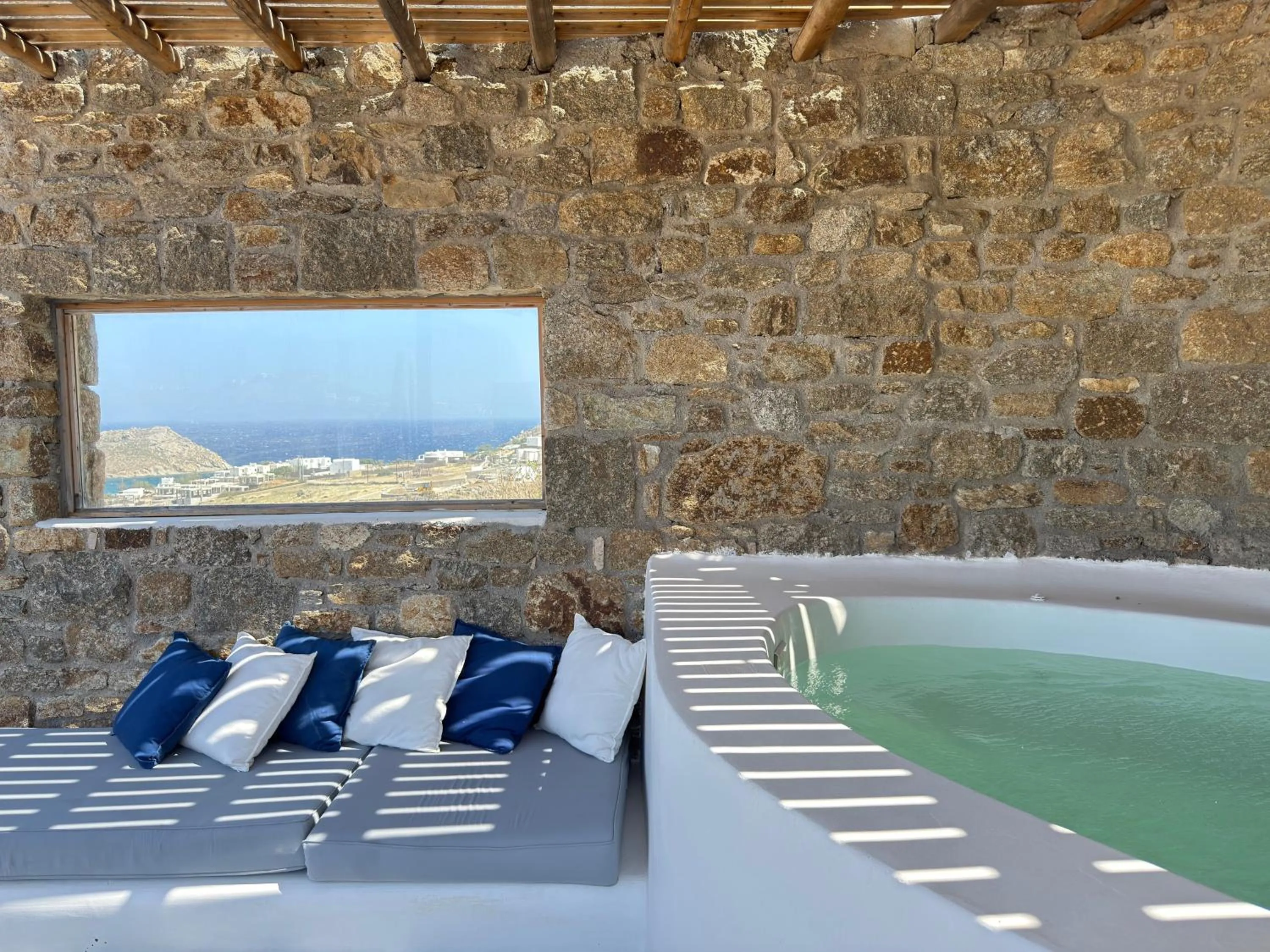 Hot Tub in Myconian Crown Suites