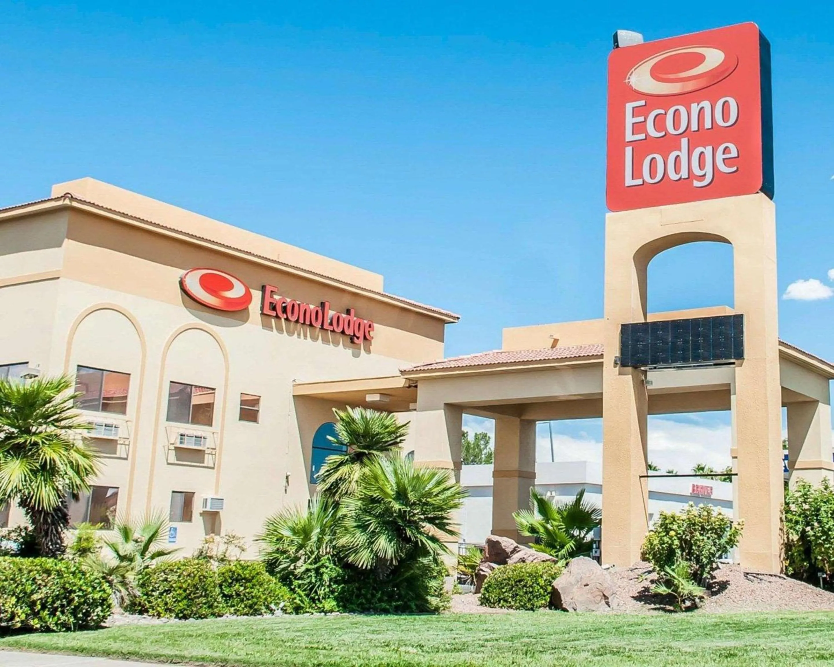 Property building in Econo Lodge Las Cruces University Area