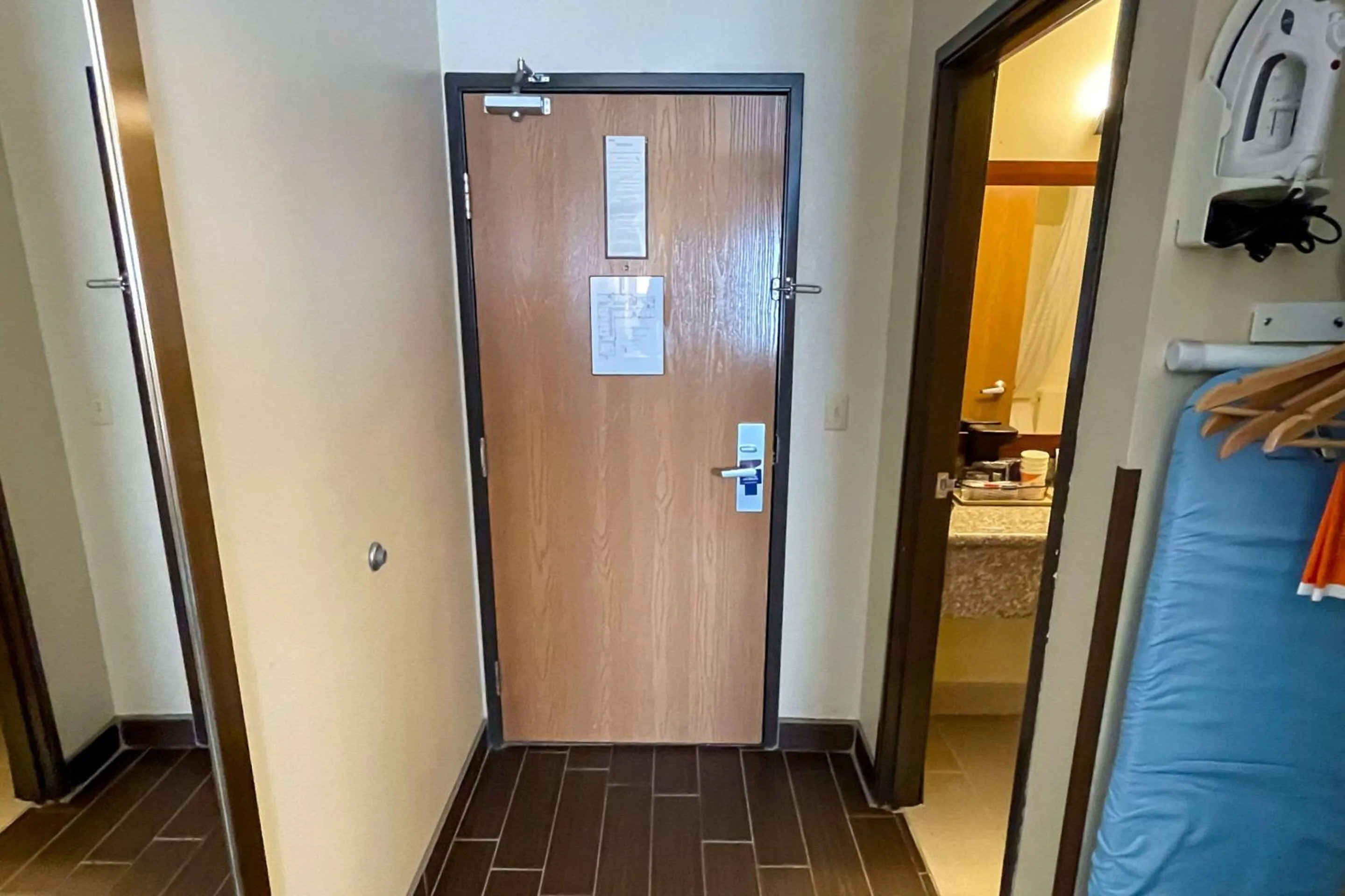 Bedroom, Bed in Comfort Inn & Suites Midtown