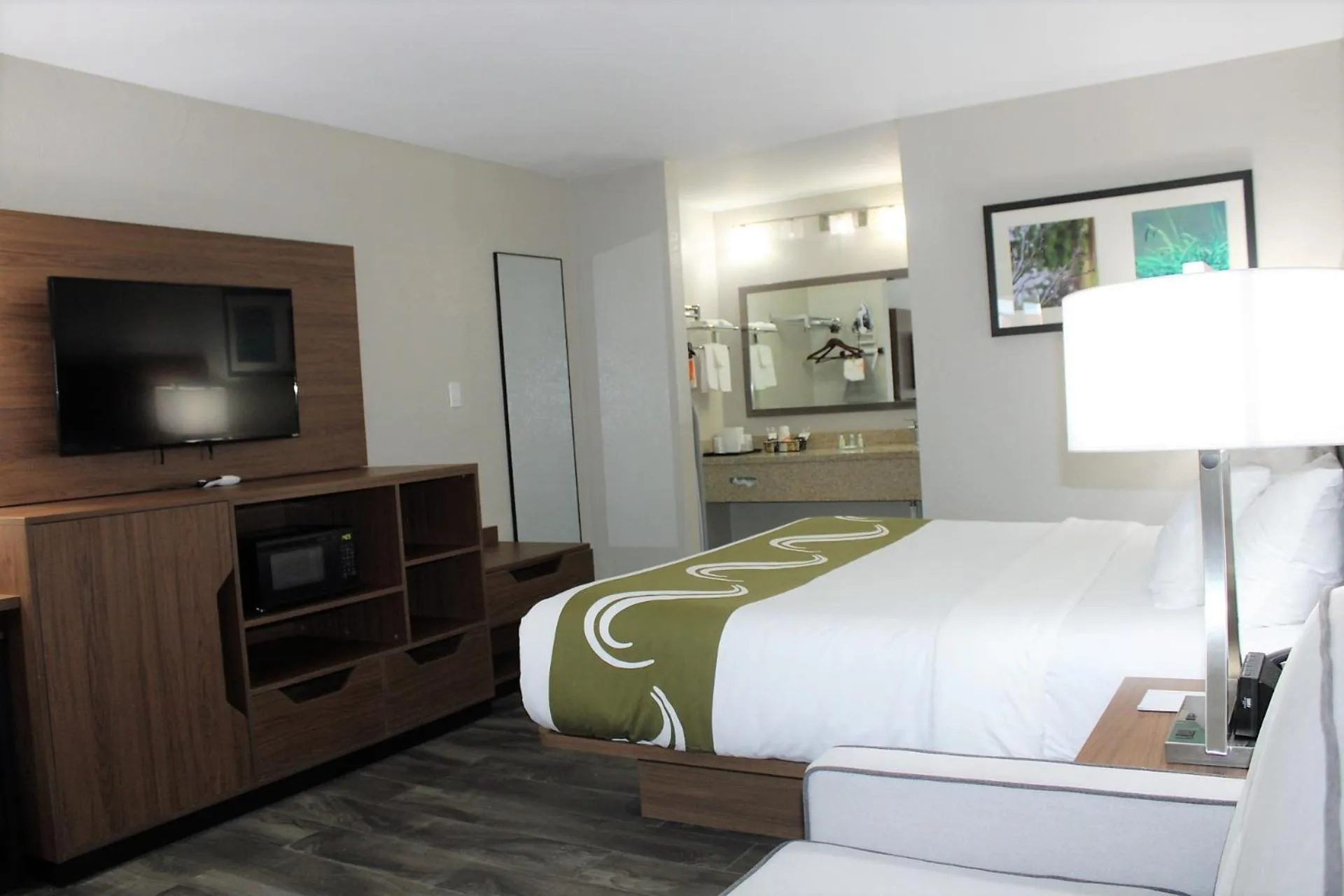 Bedroom, Bed in Quality Inn & Suites Near White Sands National Park