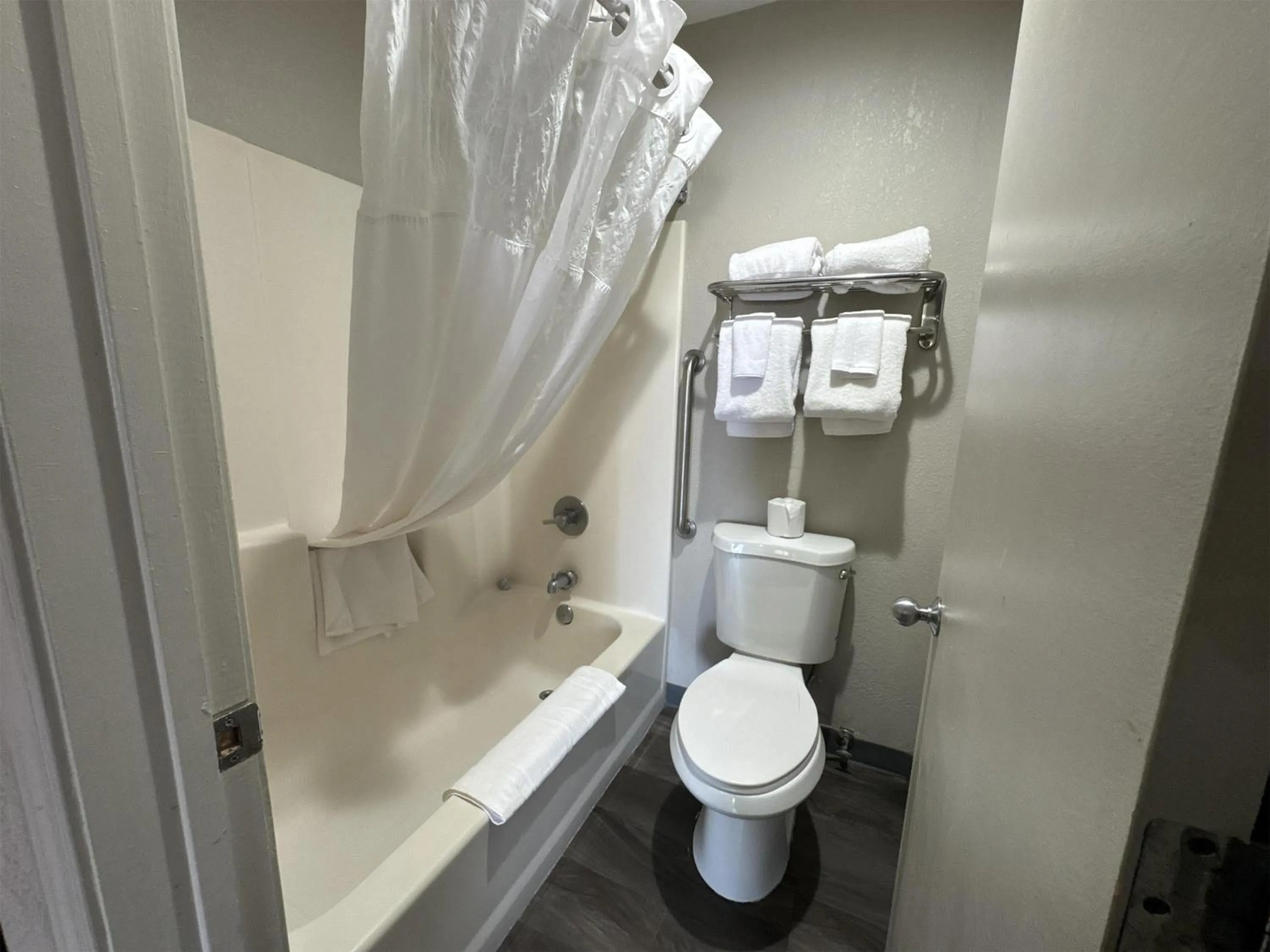 Bathroom in SureStay Plus by Best Western Alamogordo White Sands