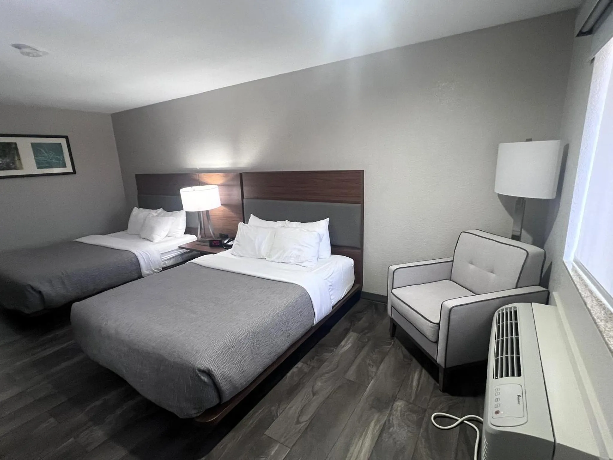 Bed in Quality Inn & Suites Near White Sands National Park