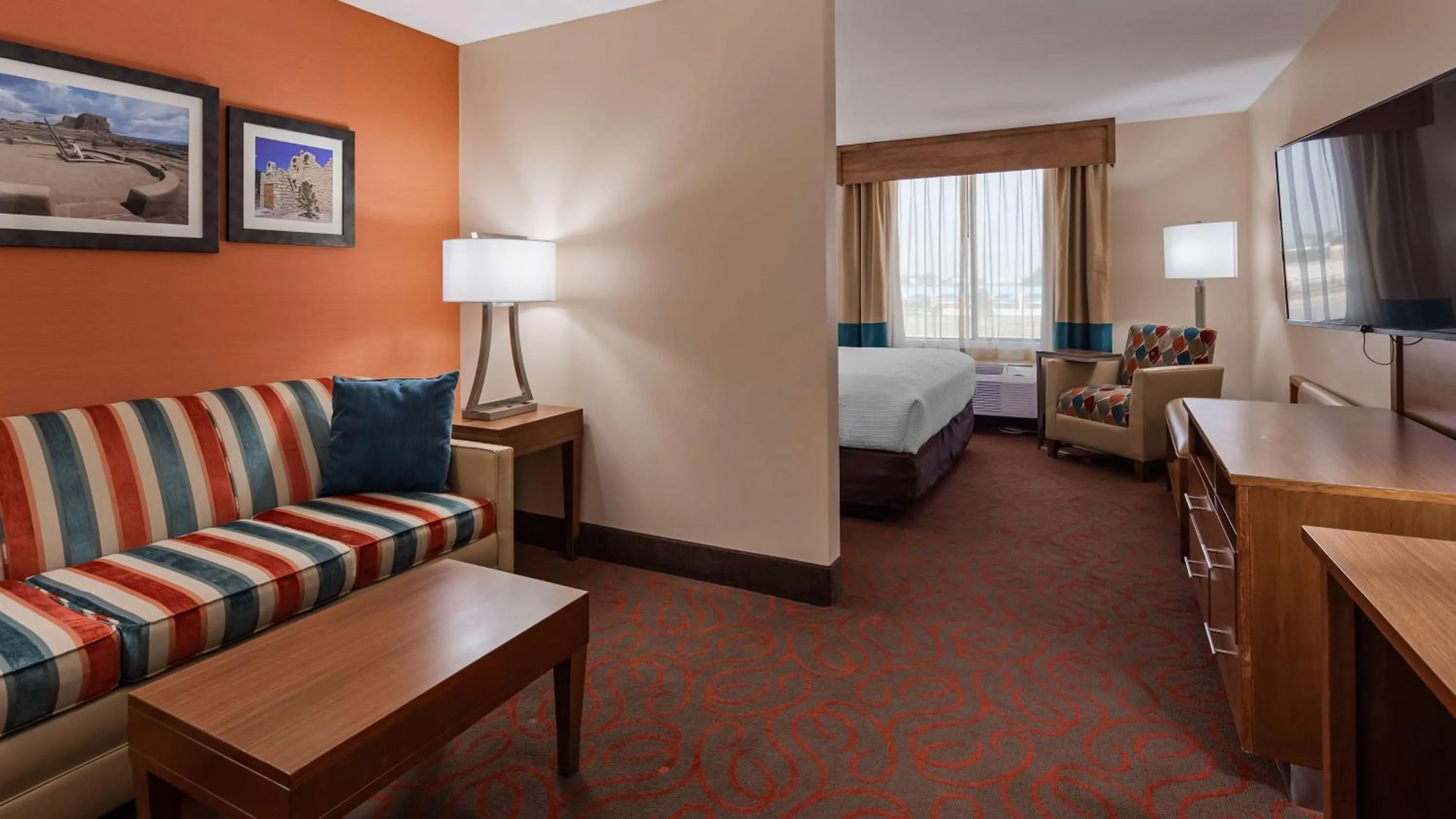 Photo of the whole room, Bed in Best Western Cannon A.F.B.