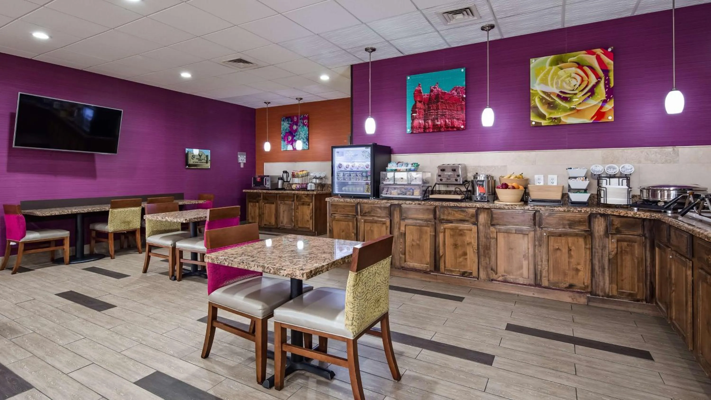 Restaurant/places to eat in Best Western Cannon A.F.B.