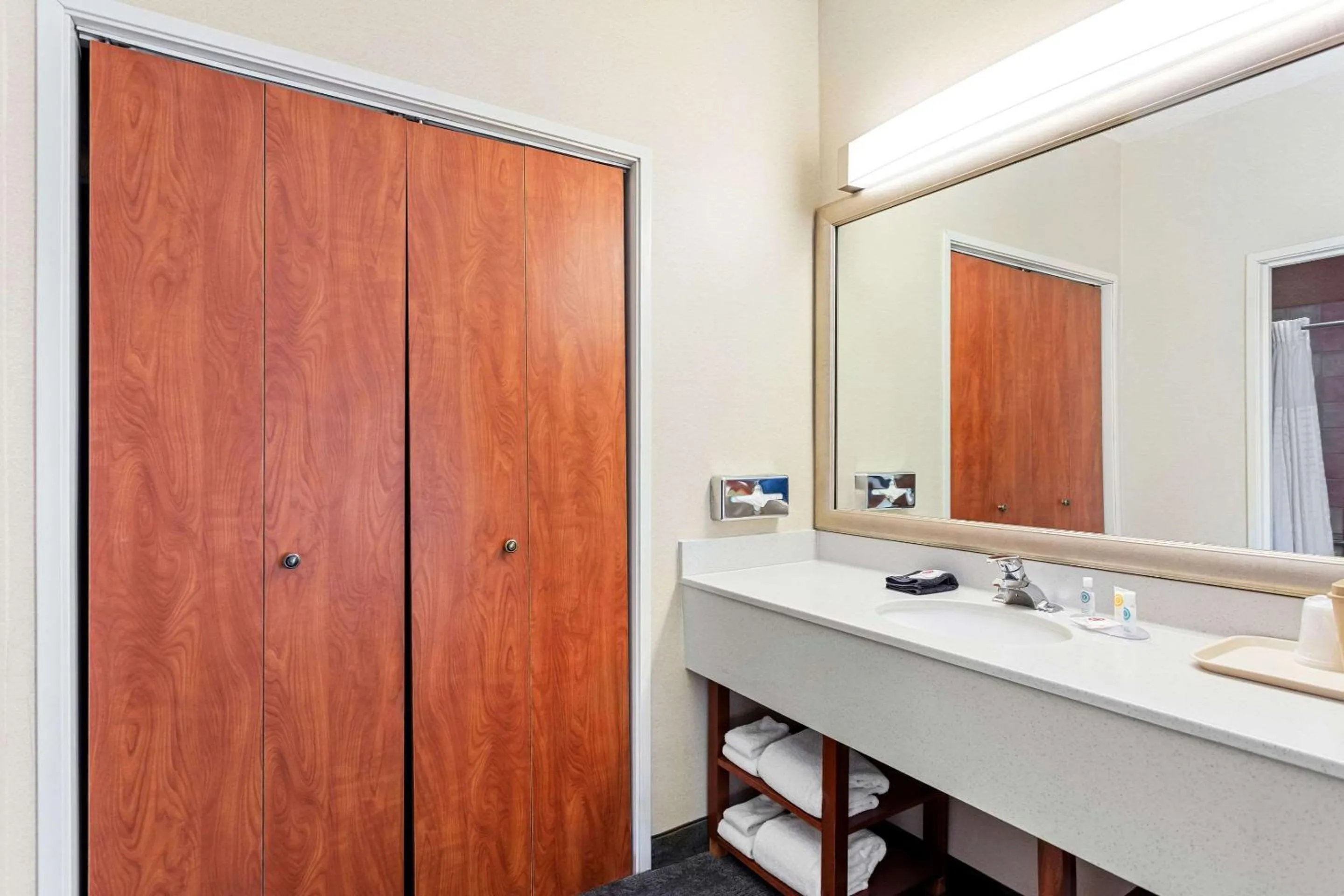 Bedroom in Comfort Inn & Suites I-25 near Spaceport America