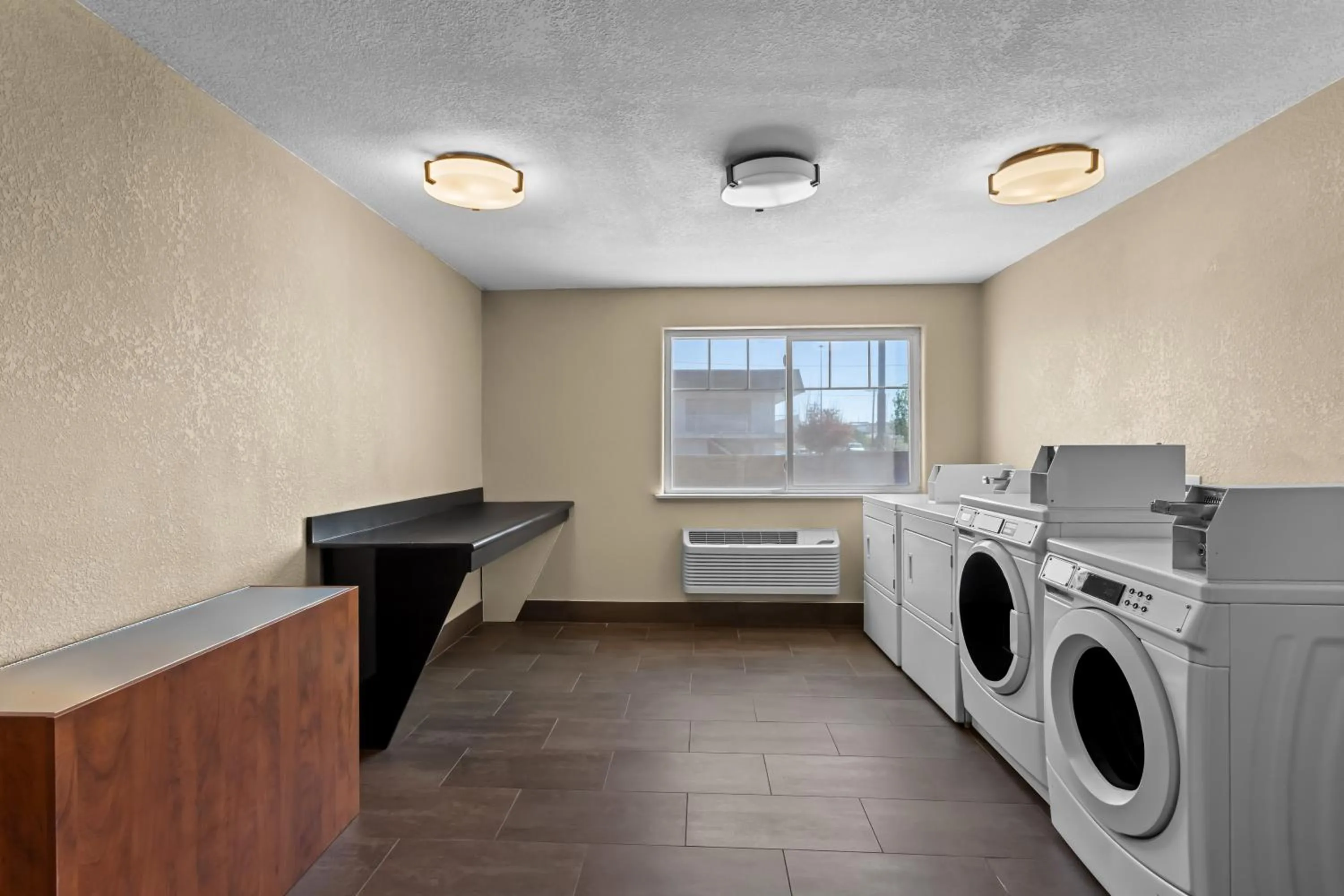 laundry in Comfort Inn Santa Rosa on Route 66